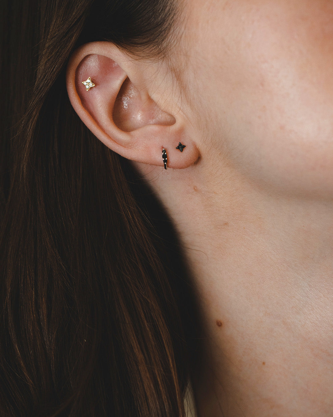 Mini Venus Gold Earring With Black Diamonds blackening