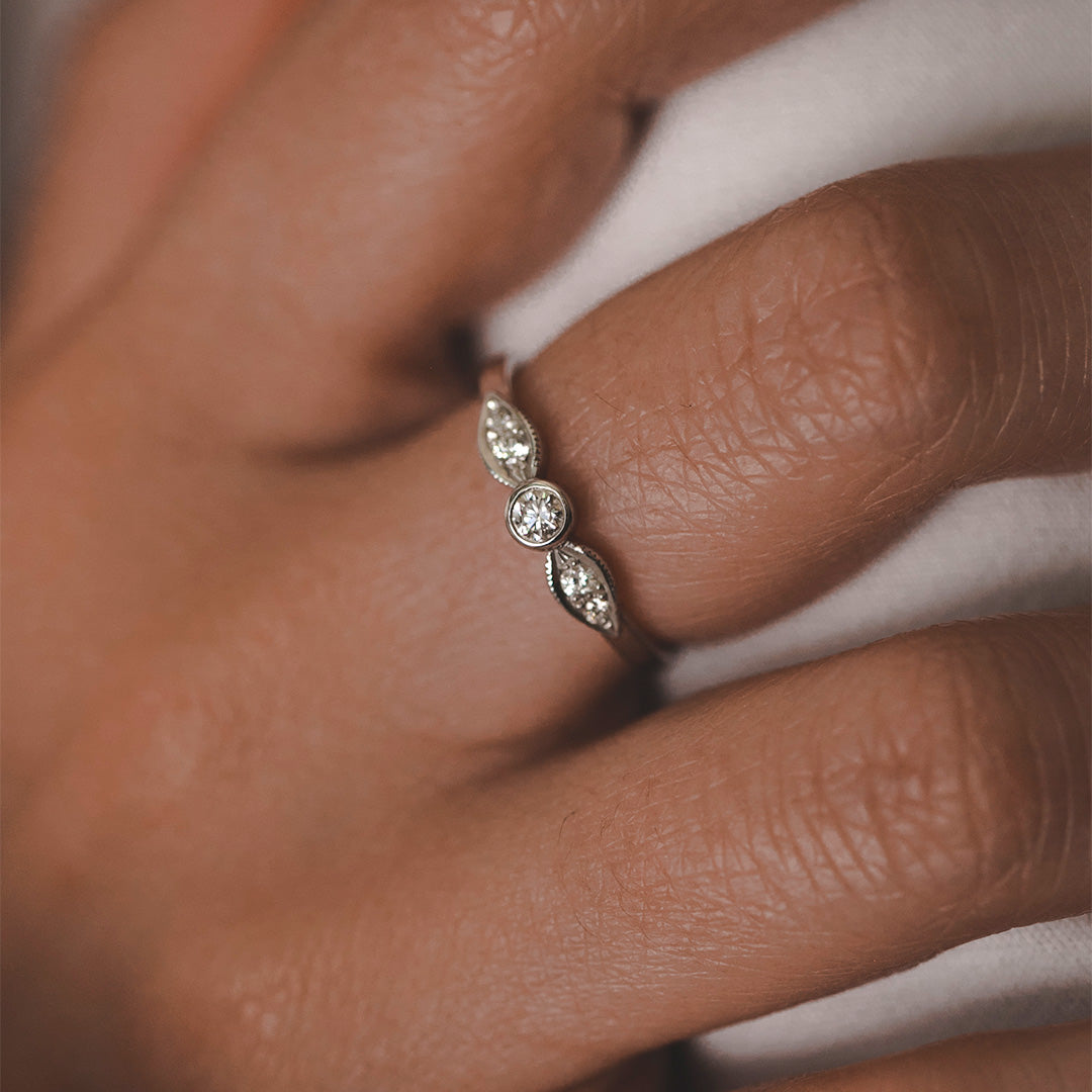 Heleni Gold Ring White 3mm Diamond