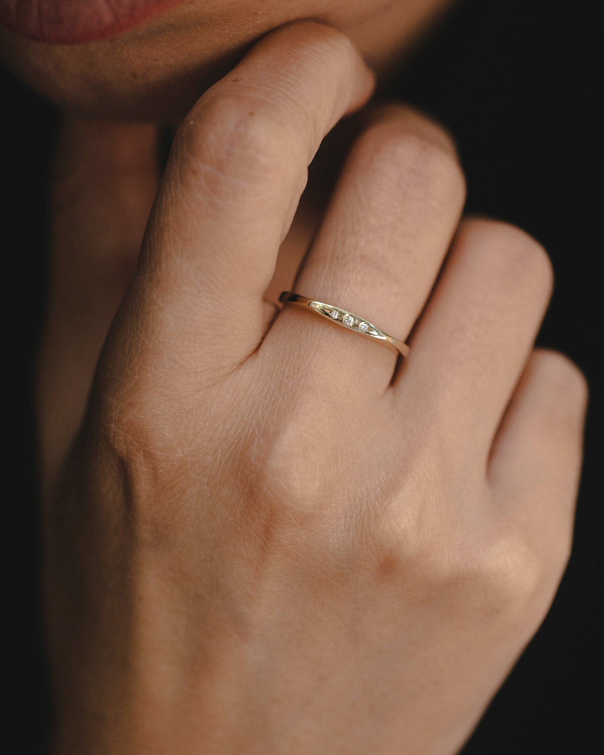 Jackie Gold Ring Three Diamonds