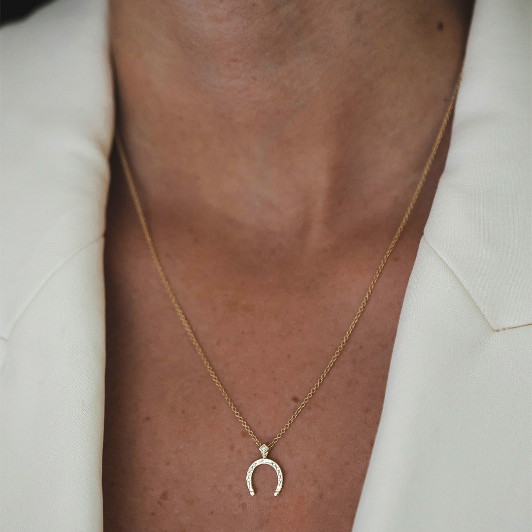 Horseshoe Gold Necklace White Diamond