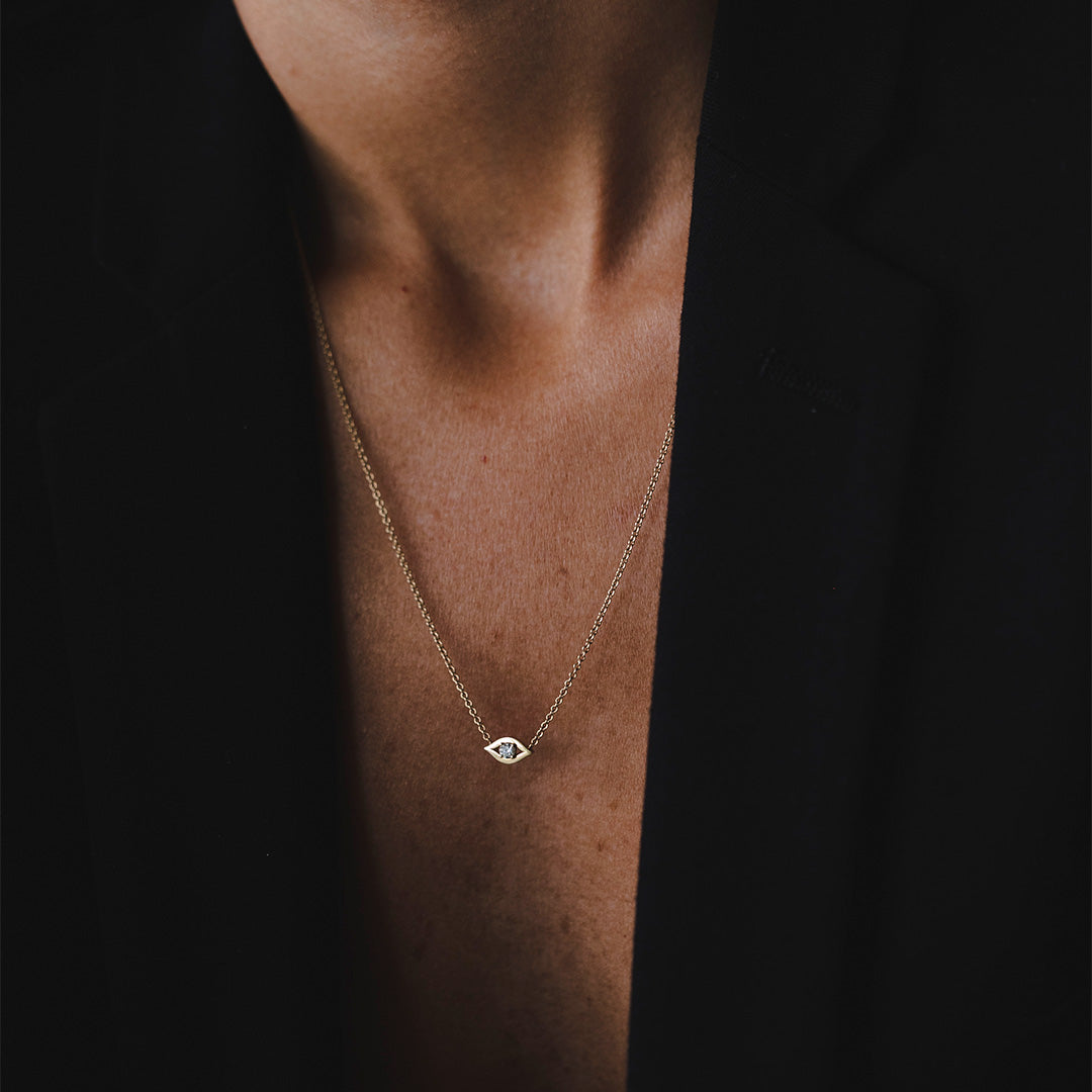 Evil Eye floating Gold Necklace white Diamond