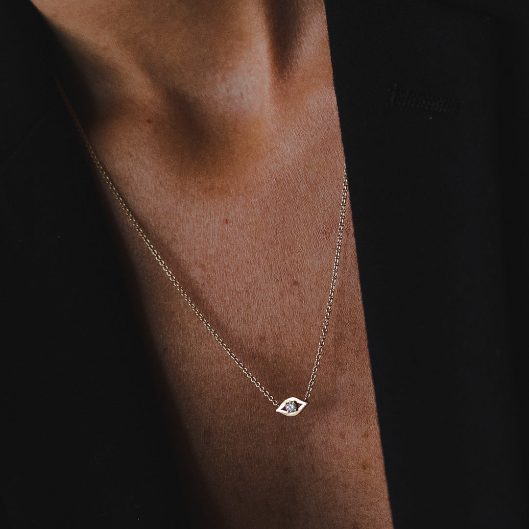 Evil Eye floating Gold Necklace white Diamond
