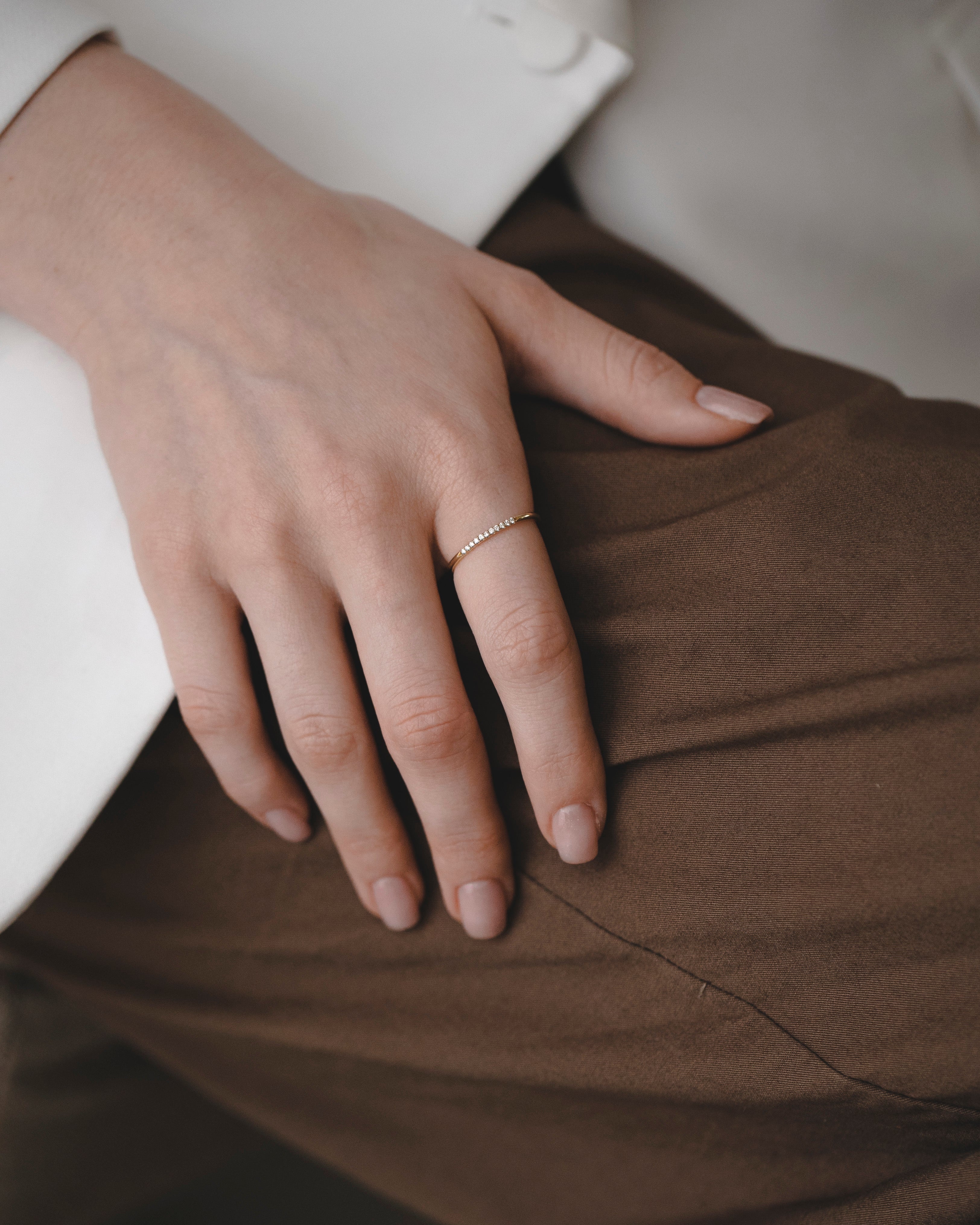 Kelly Ring Yellow With 11 White Diamonds