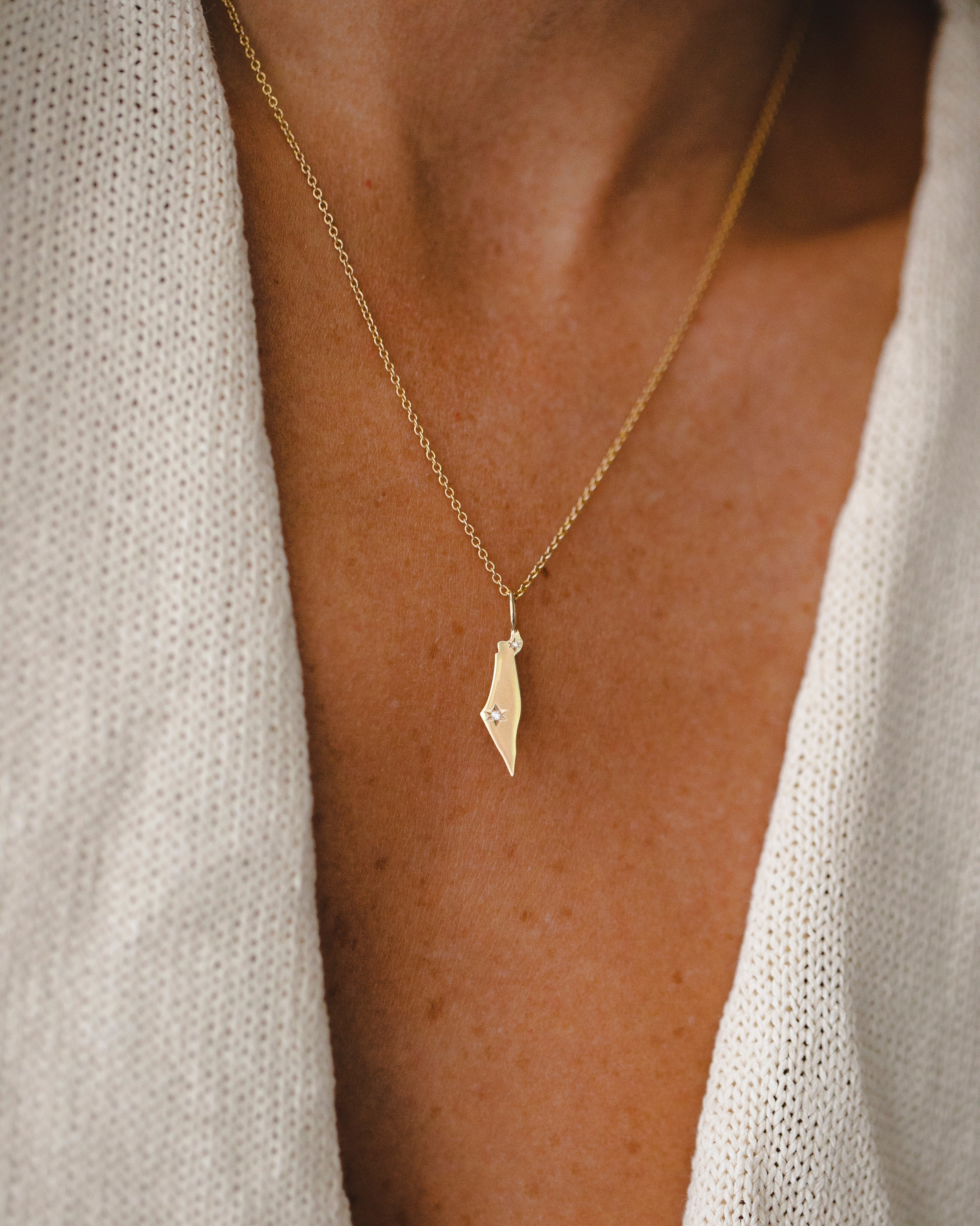 Israel Gold pendant With Diamonds