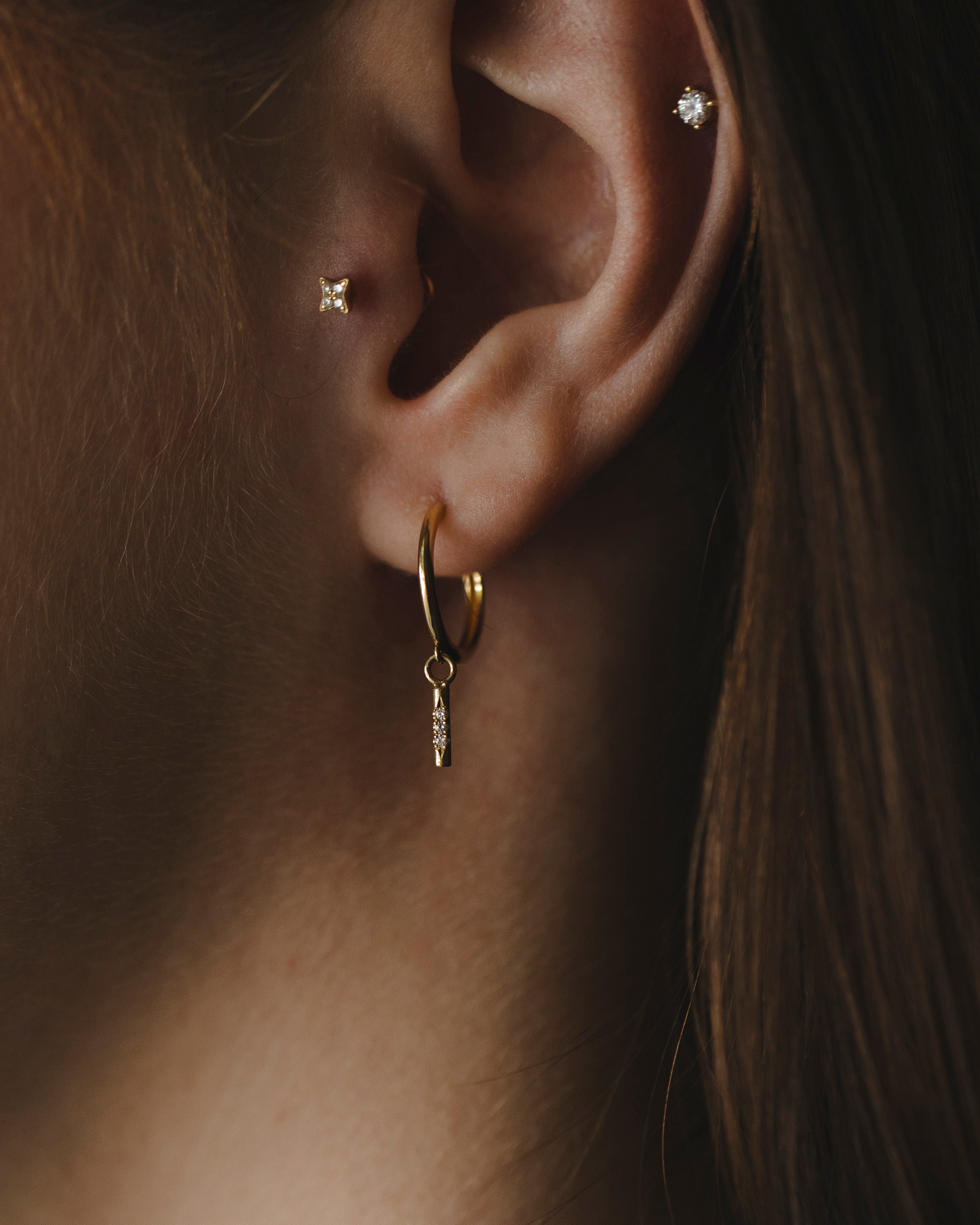 Kylie Hoop valerie pendant white diamonds