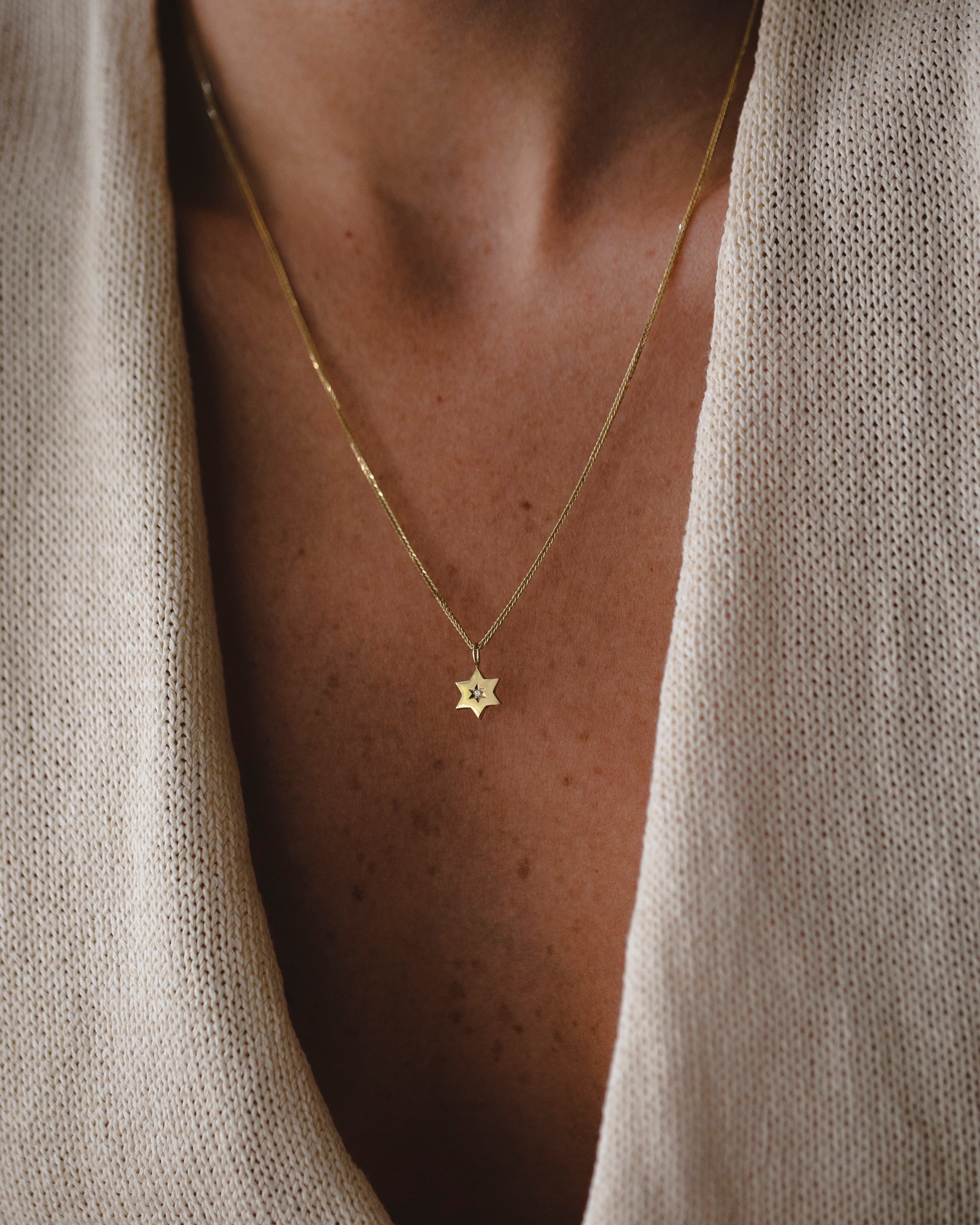 The Gaza envelope Shield Star Of David Gold pendant White Diamond