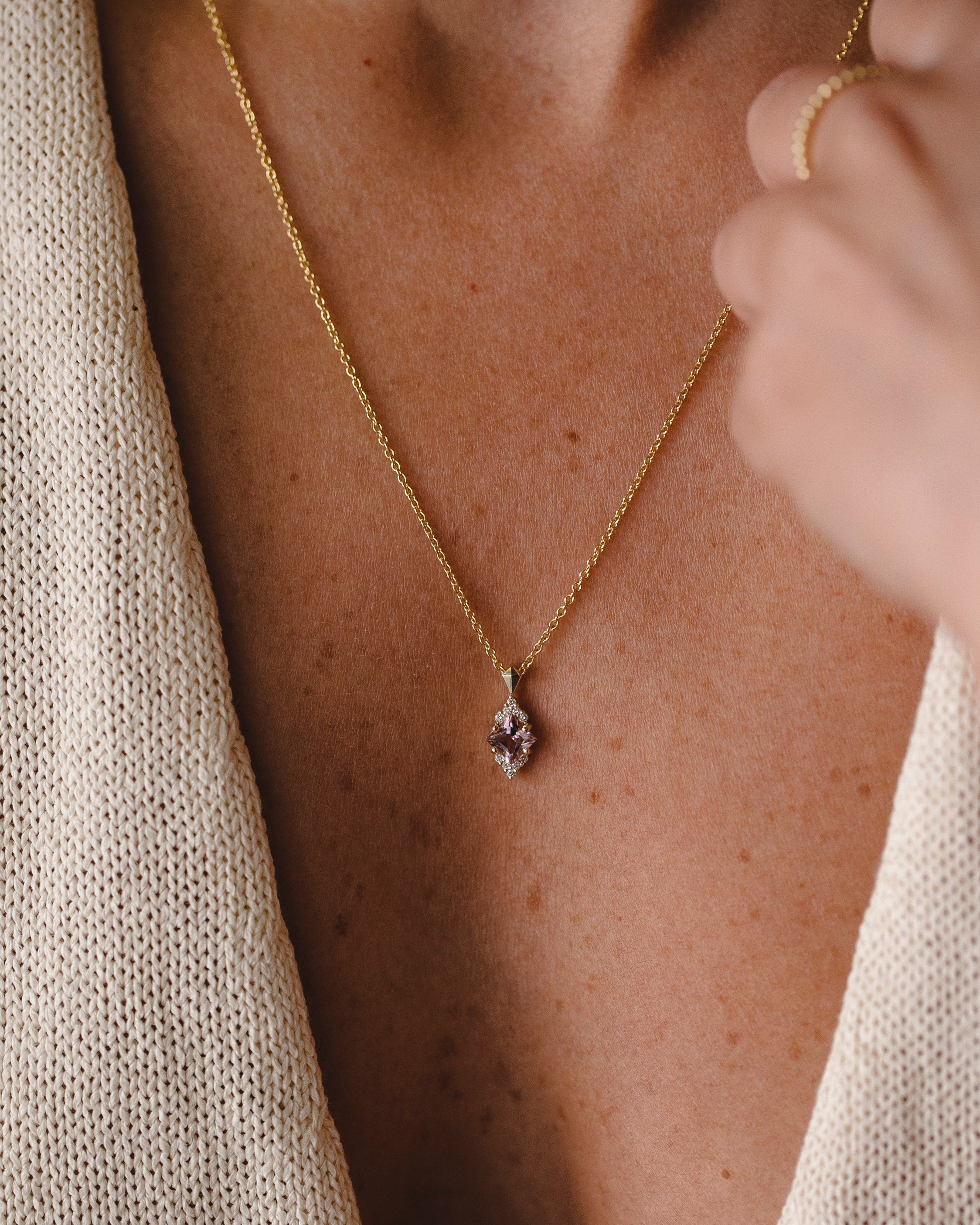 Juliette Necklace With Diamonds and Morganite