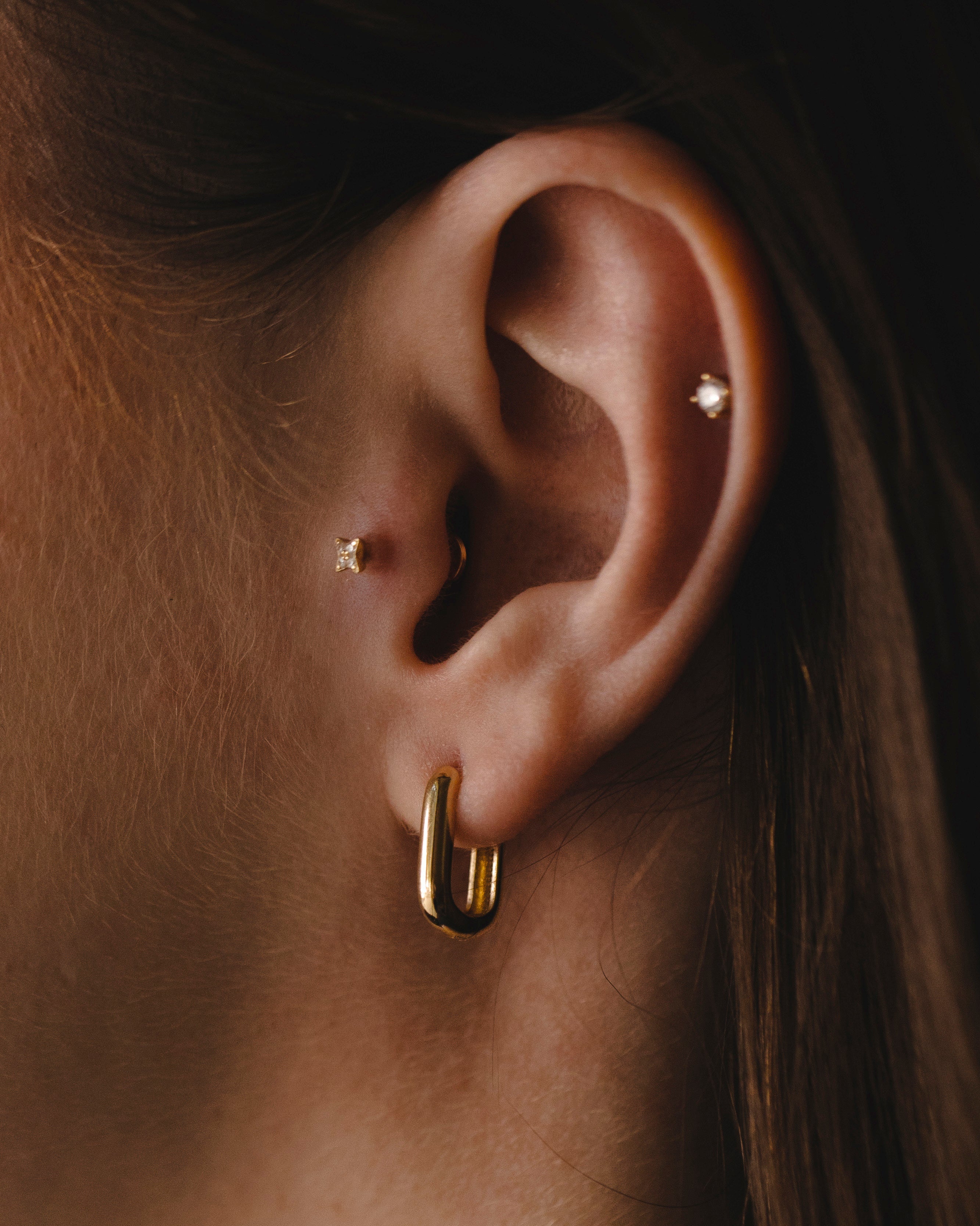 Mini Ava gold hoop earring