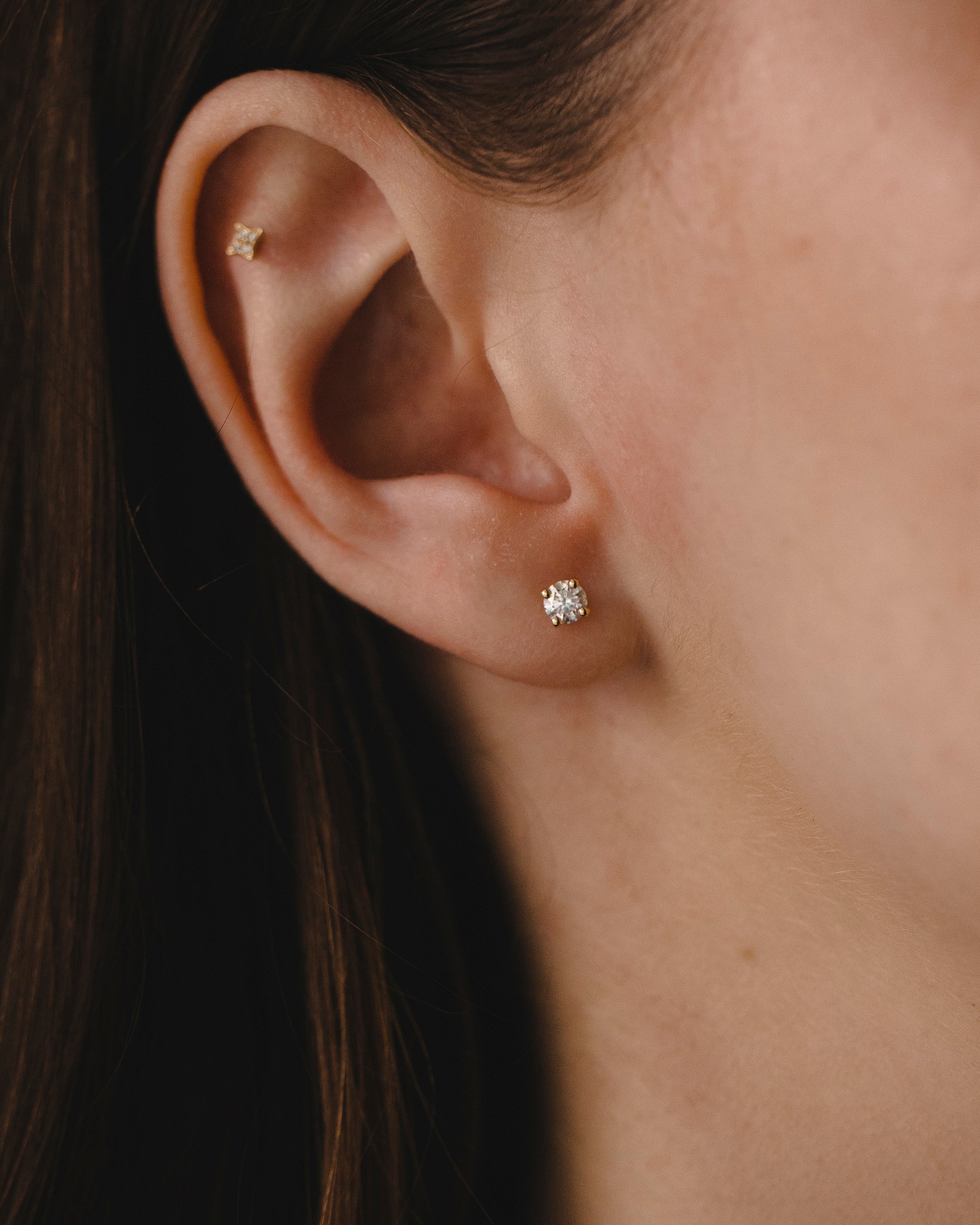Martina Gold earring 4mm White Diamond