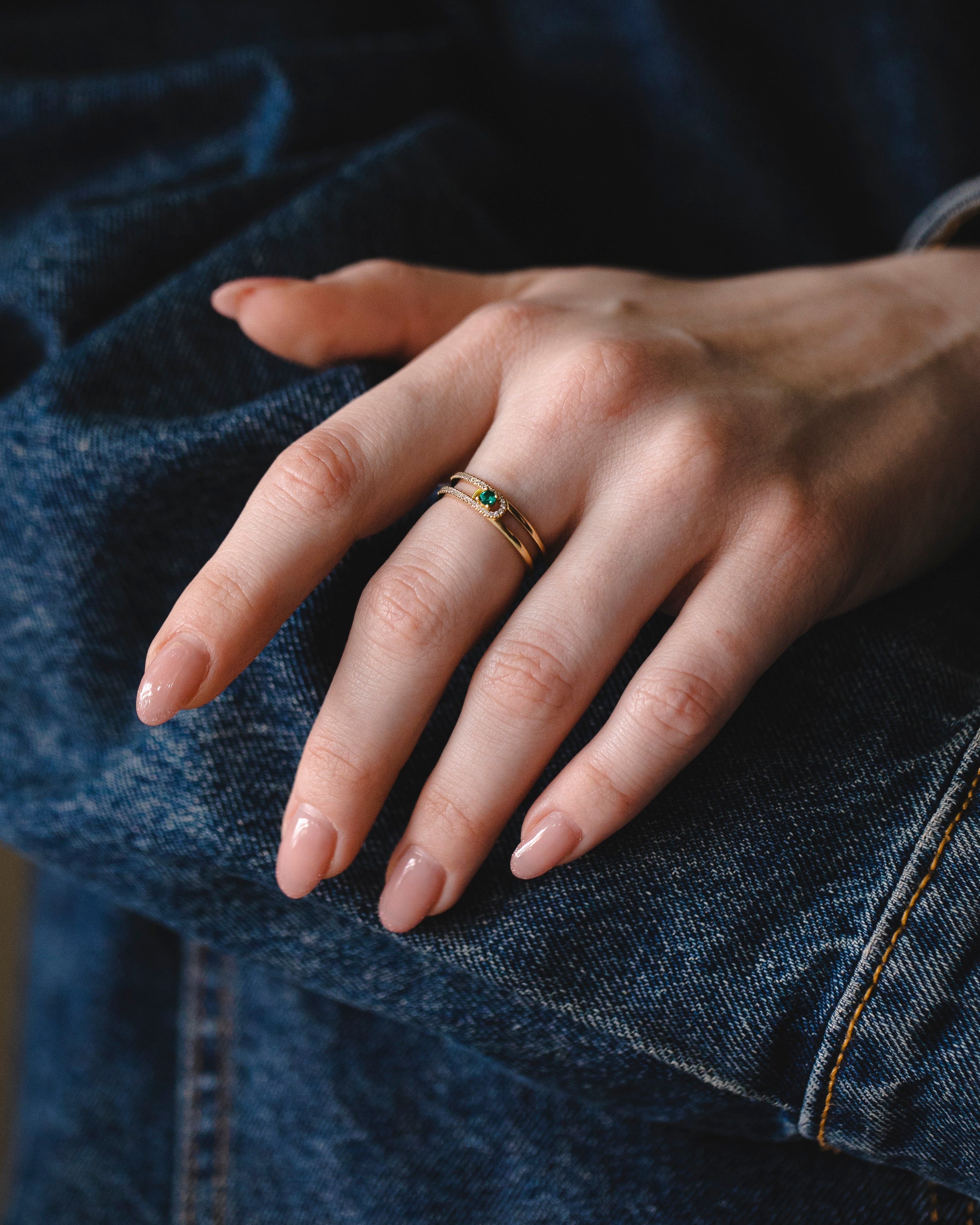 Ring 06 - Emerald & White Diamonds