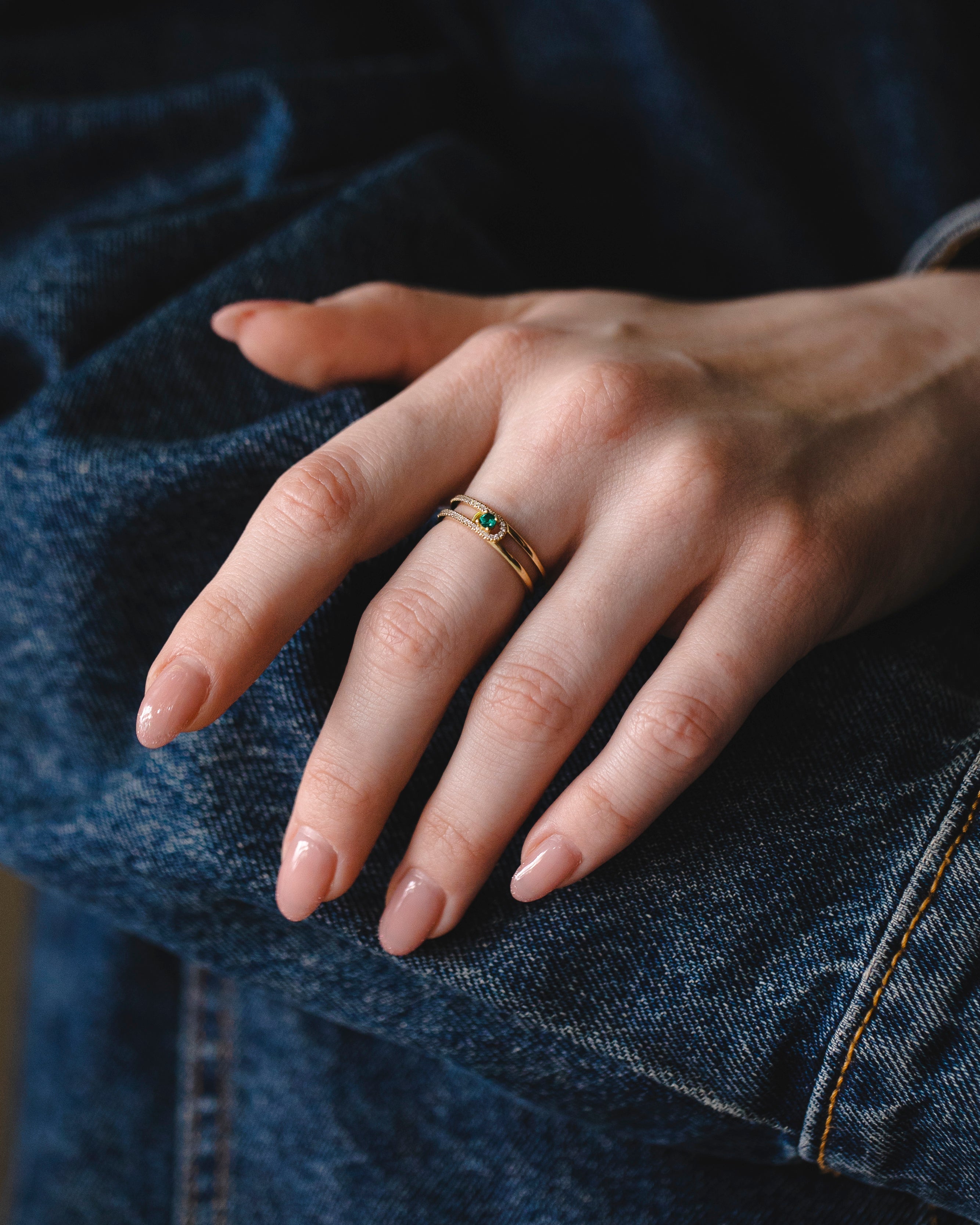 Ring 06 - Emerald & White Diamonds