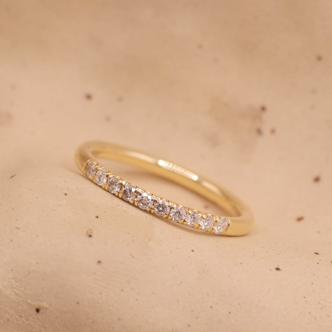 Beverly Ring With 10 White Diamonds