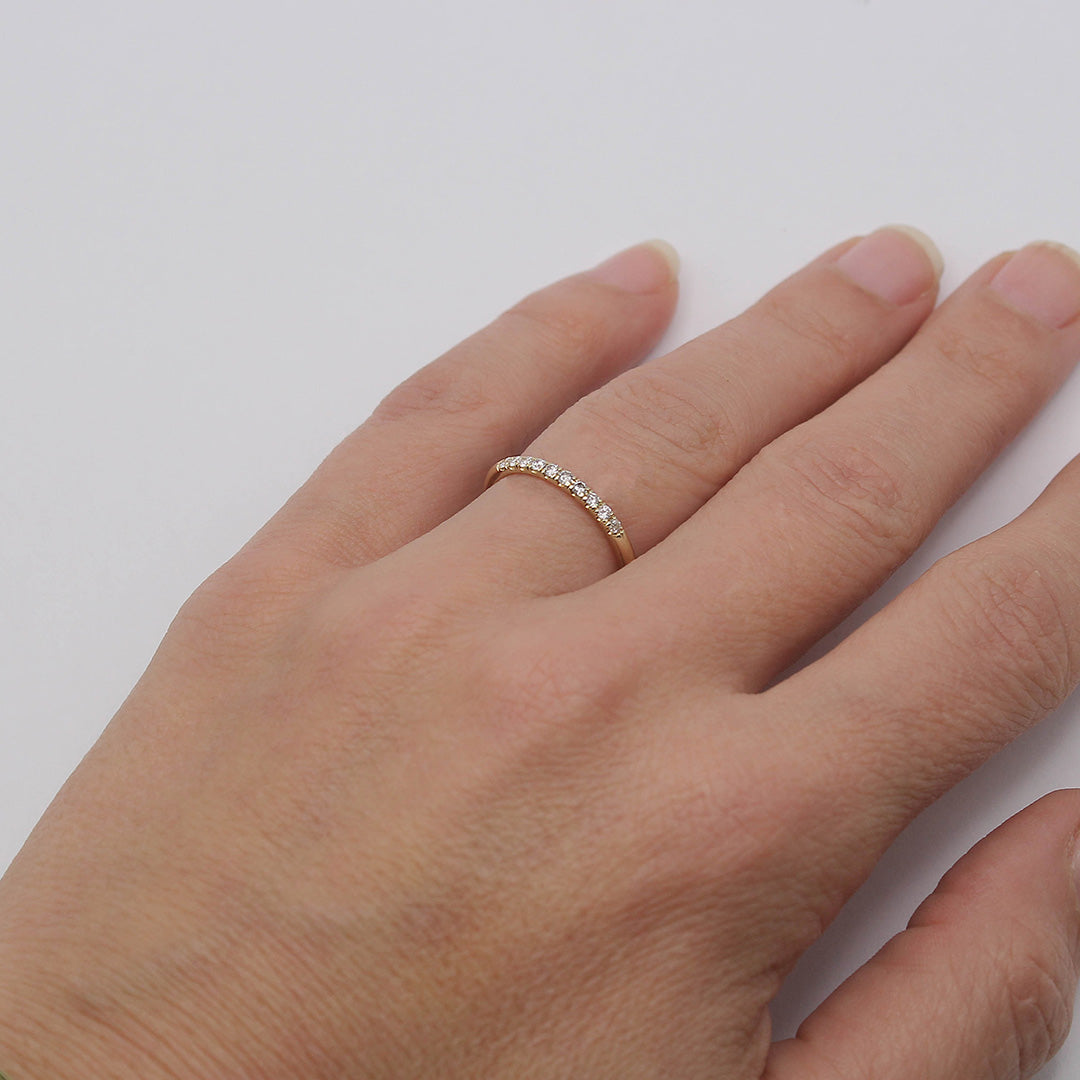 Beverly Ring With 10 White Diamonds