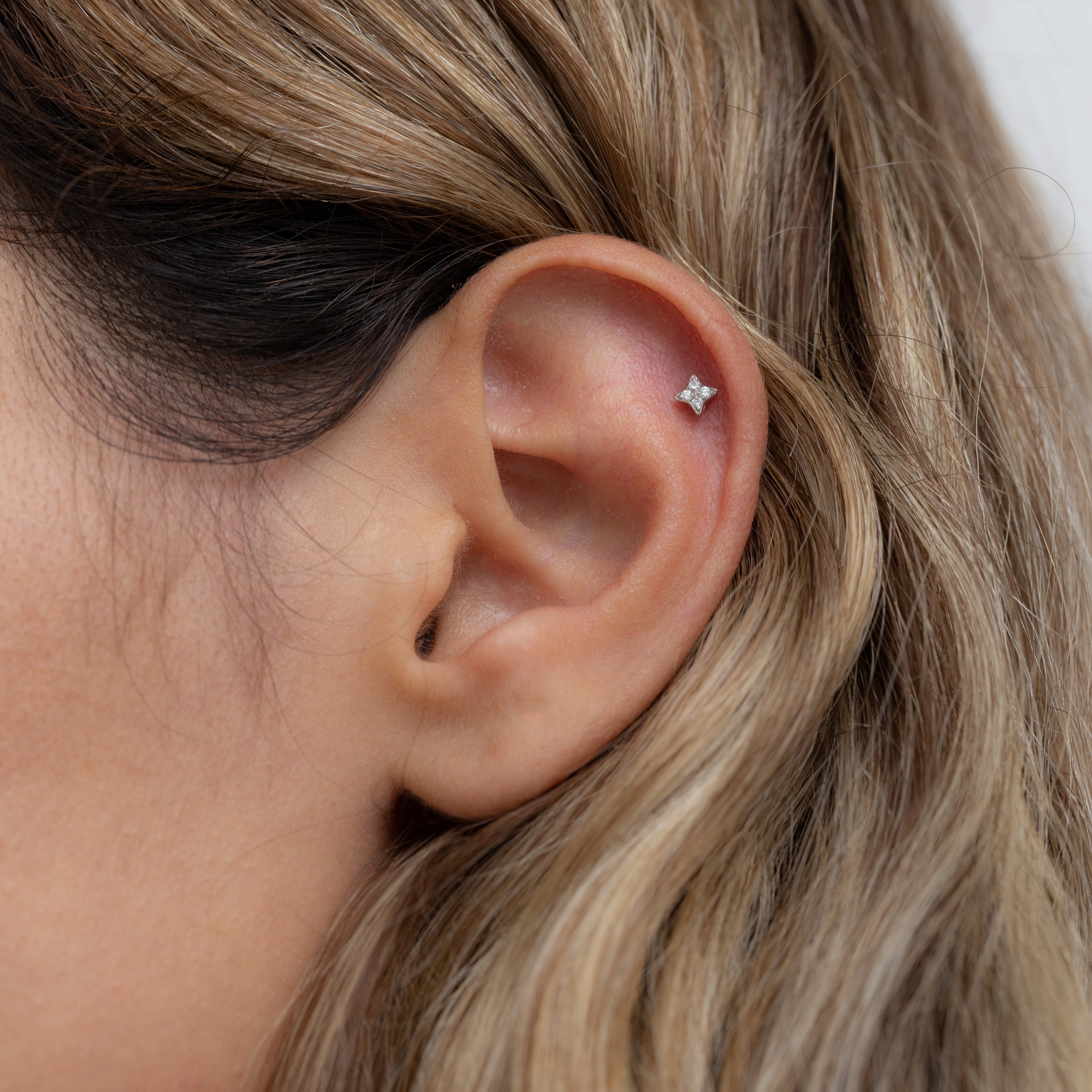 Mini Venus Gold Piercing Earring White Diamonds