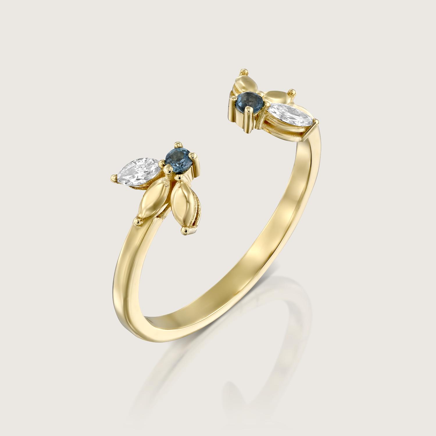 Jeanne Bécu Open Gold Ring With Diamonds & Blue Topaz