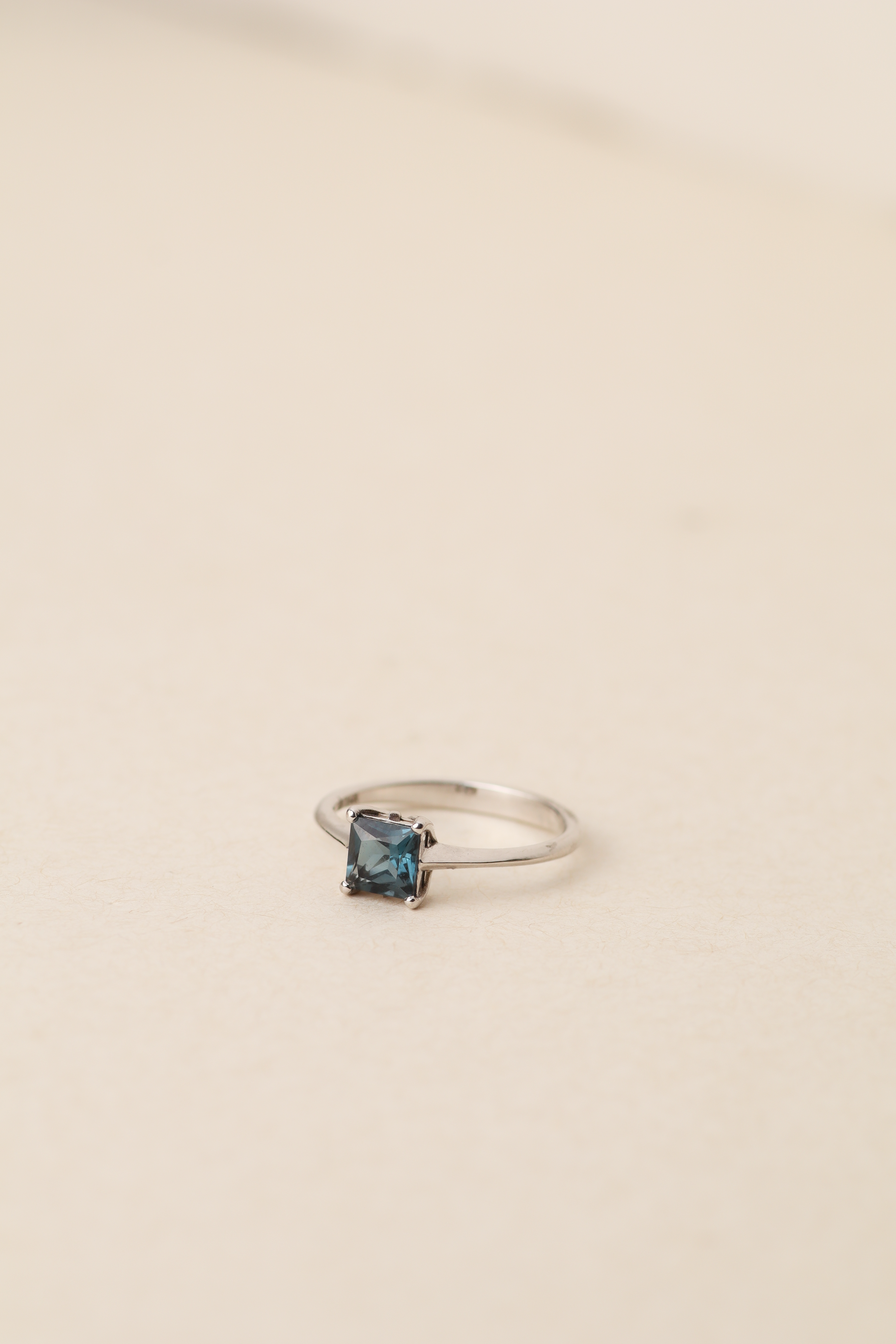 Garbo Ring With Blue Topaz