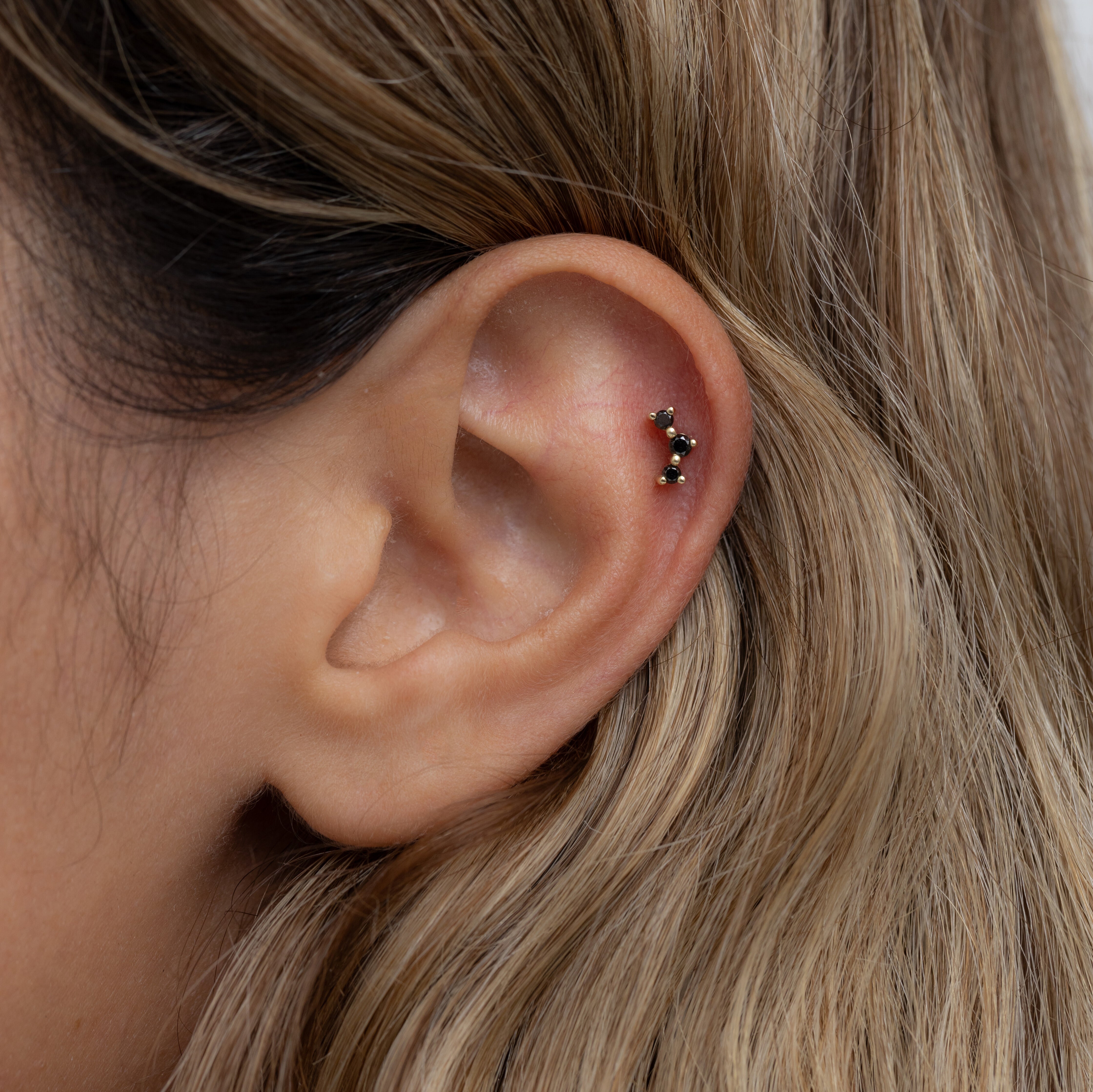 Frida Piercing Earring With Black Diamonds