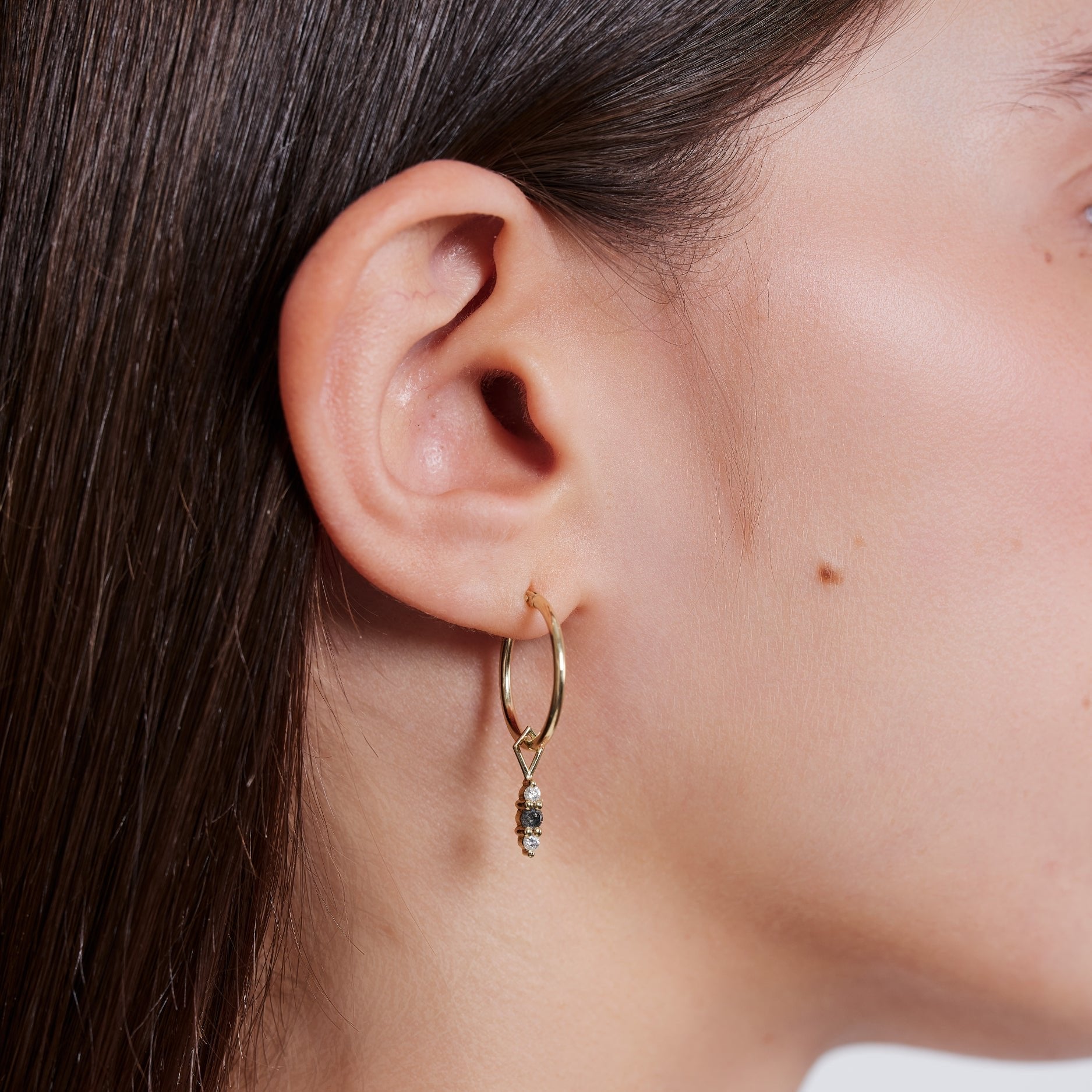 Audrey charm grey and white diamonds