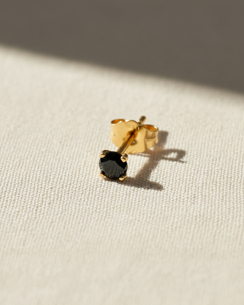 Martina Gold earring 4mm Black Diamond