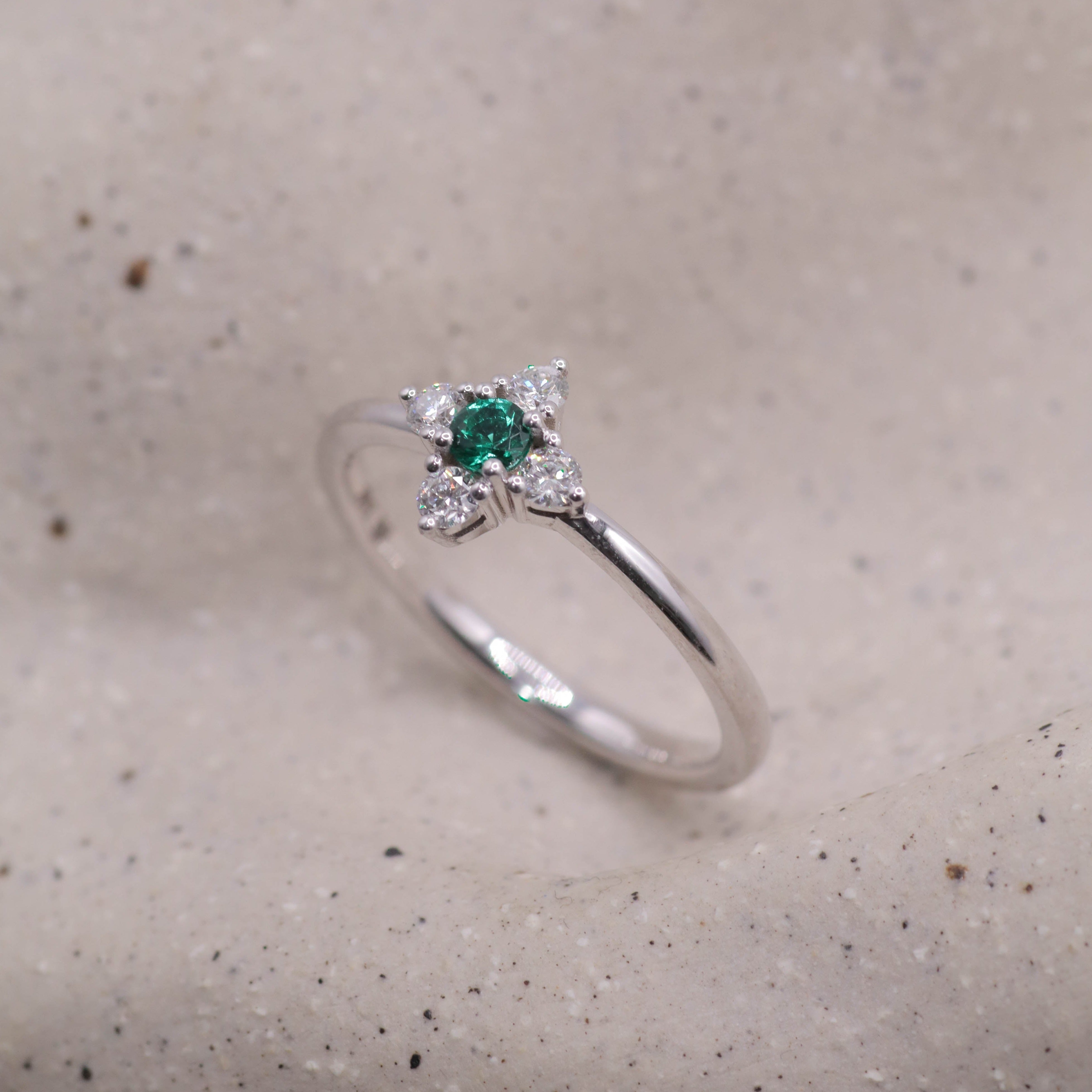 Eliana Gold Ring Emerald and Diamonds