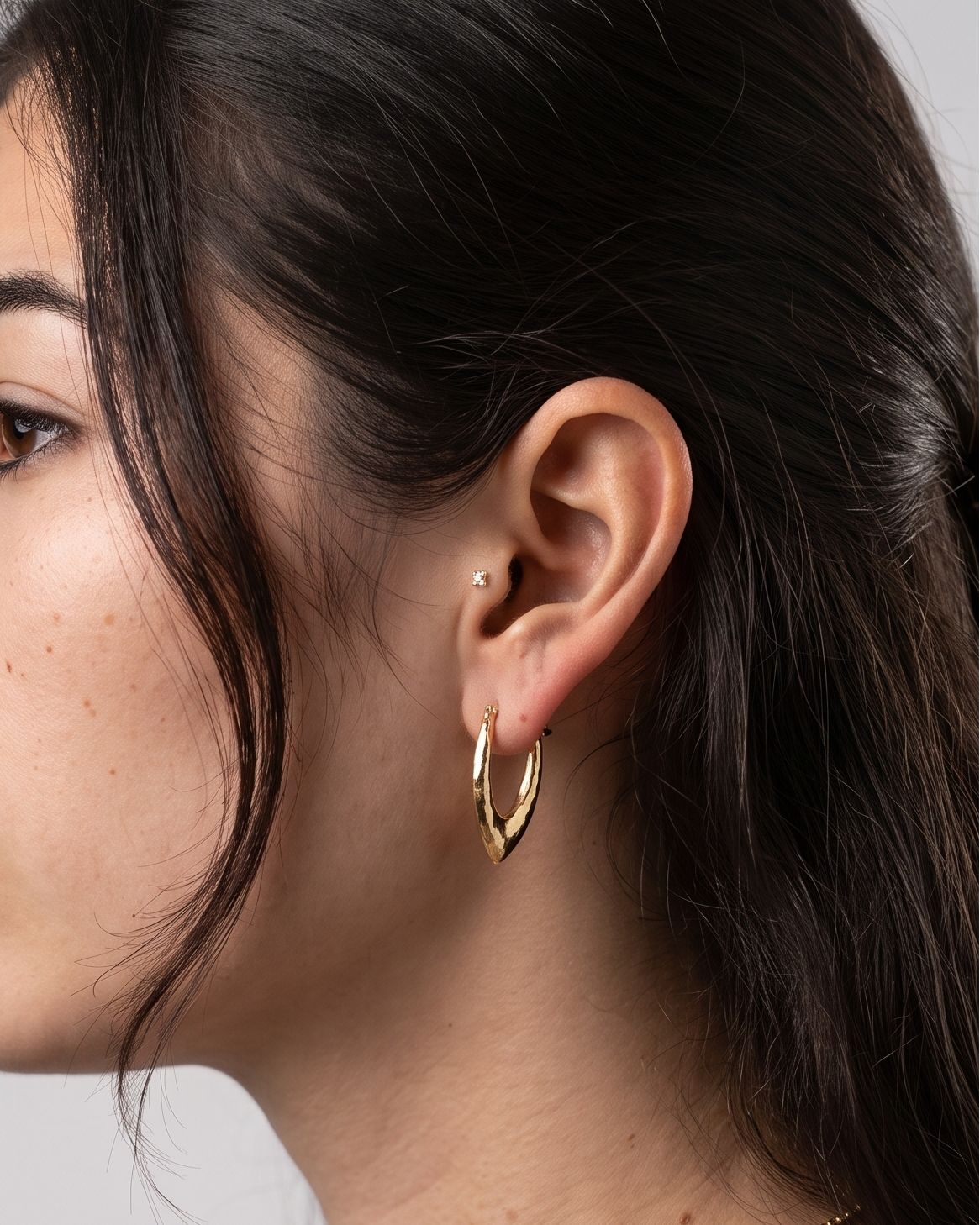 Eliya gold hoop earrings
