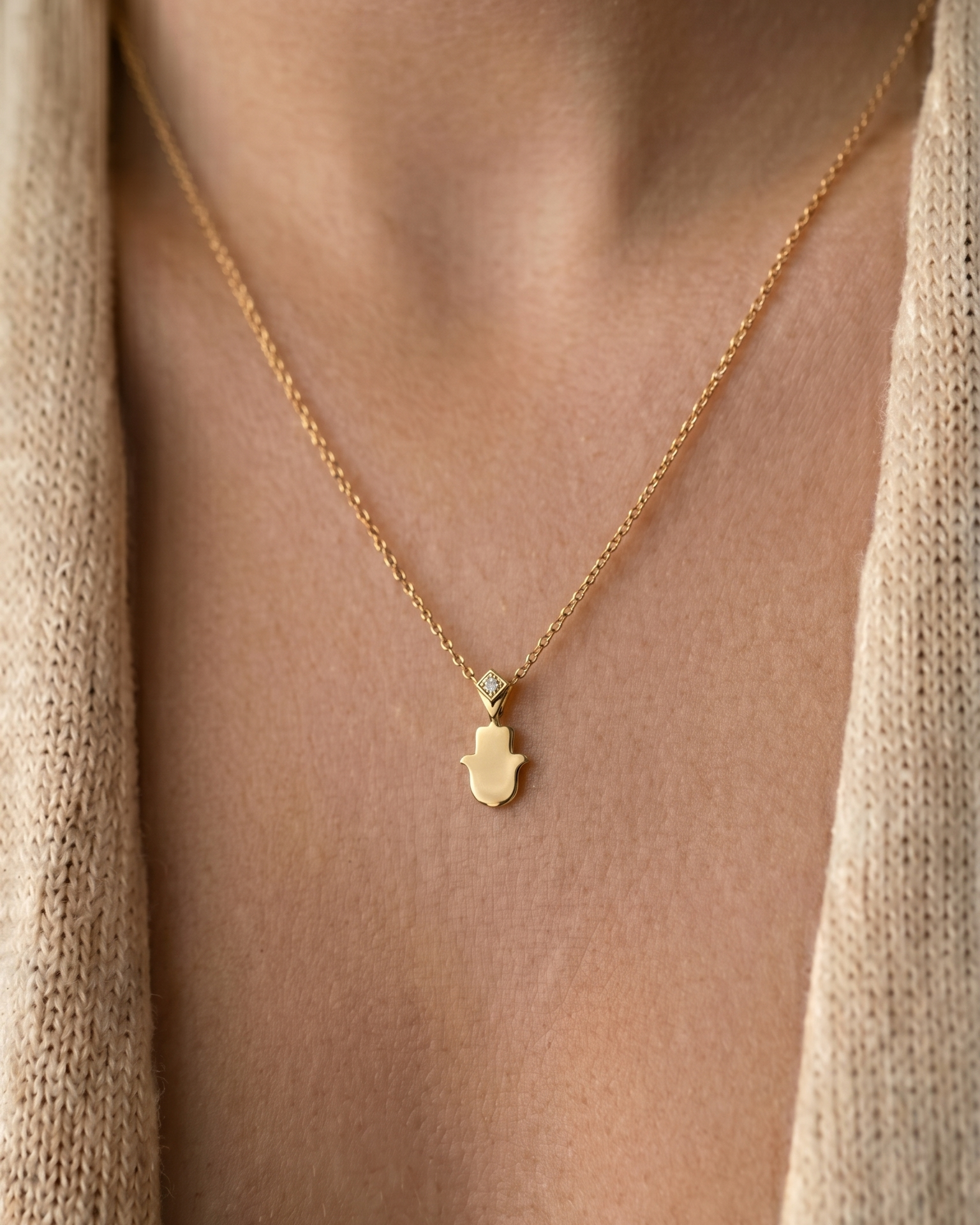 Hamsa Gold Necklace Diamond