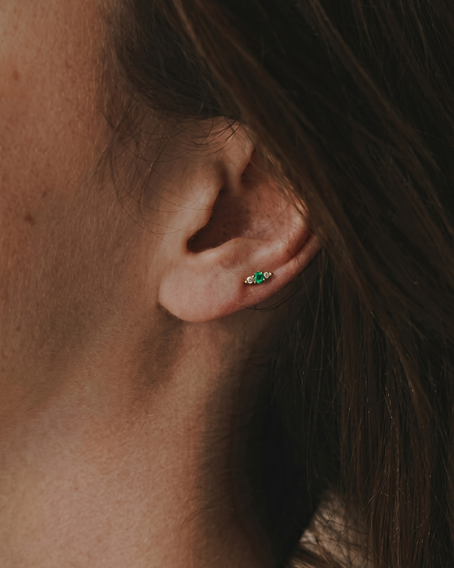 Audrey Earring Emerald and diamonds