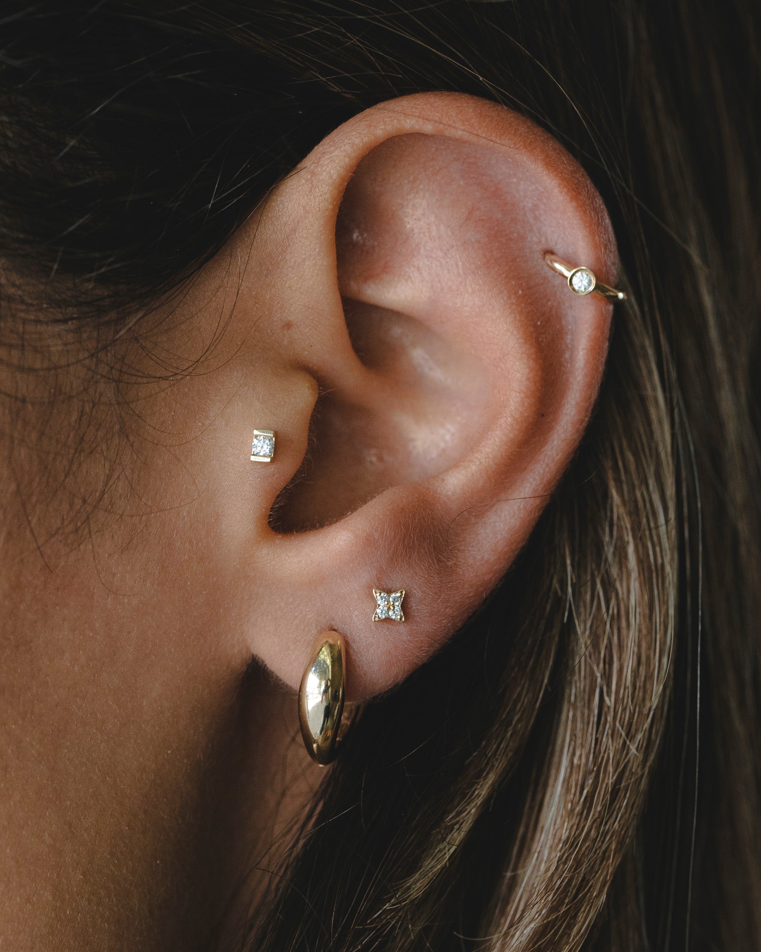 Mini Venus Gold Piercing Earring White Diamonds