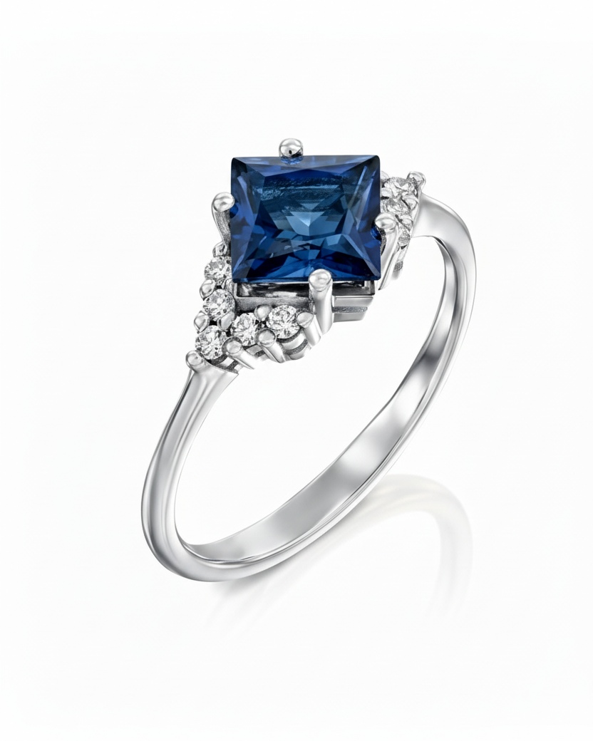 Juliette Ring With Diamonds and Blue Sapphire