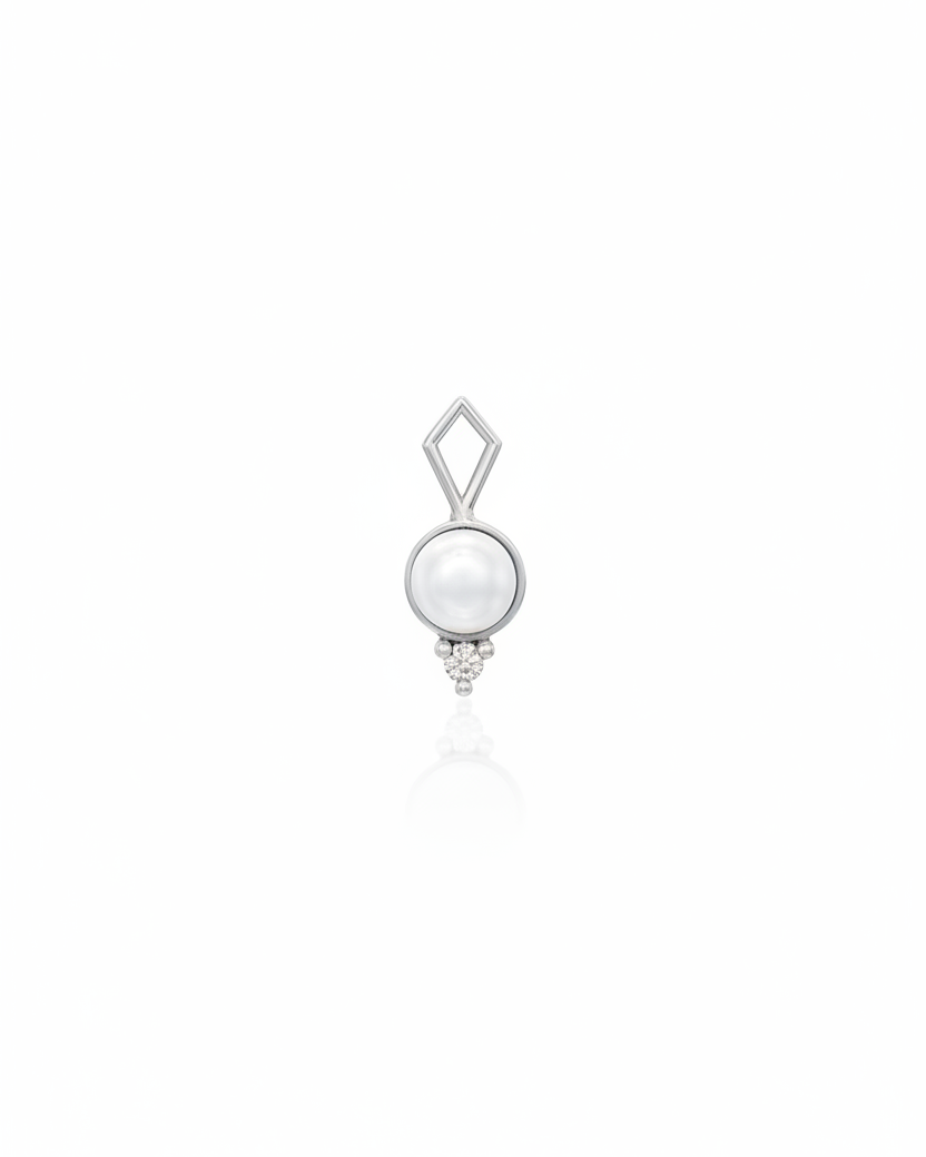 Scarlett charm pearl and diamond