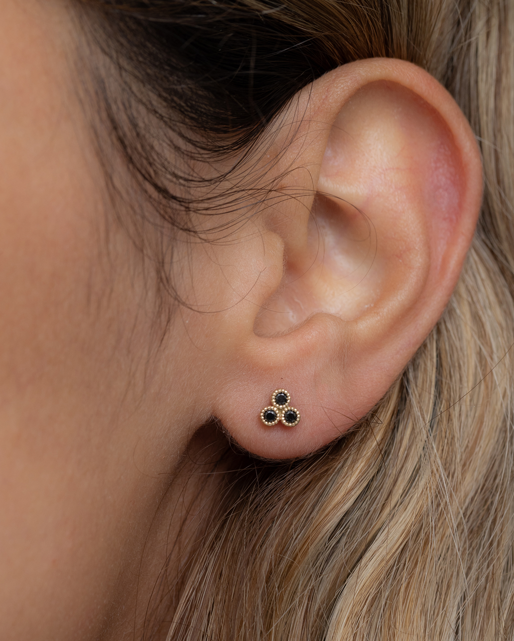 Henrietta Gold earring Black Diamonds