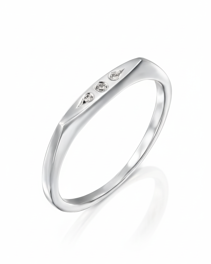 Jackie Gold Ring Three Diamonds