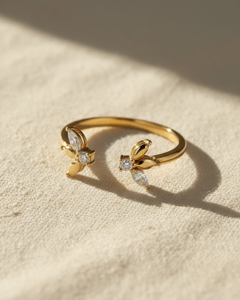 Jeanne Bécu Open Gold Ring Gold