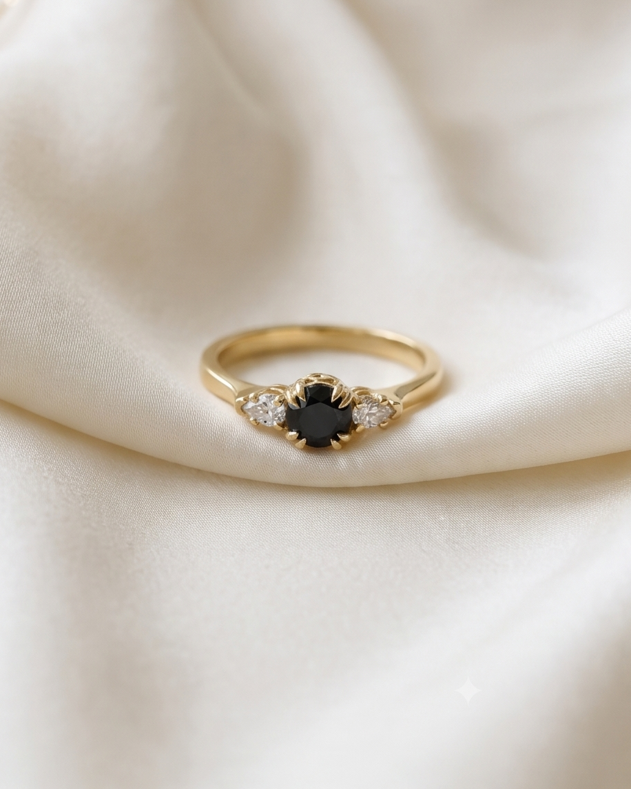 Emma With 4.5mm Black Center Diamond