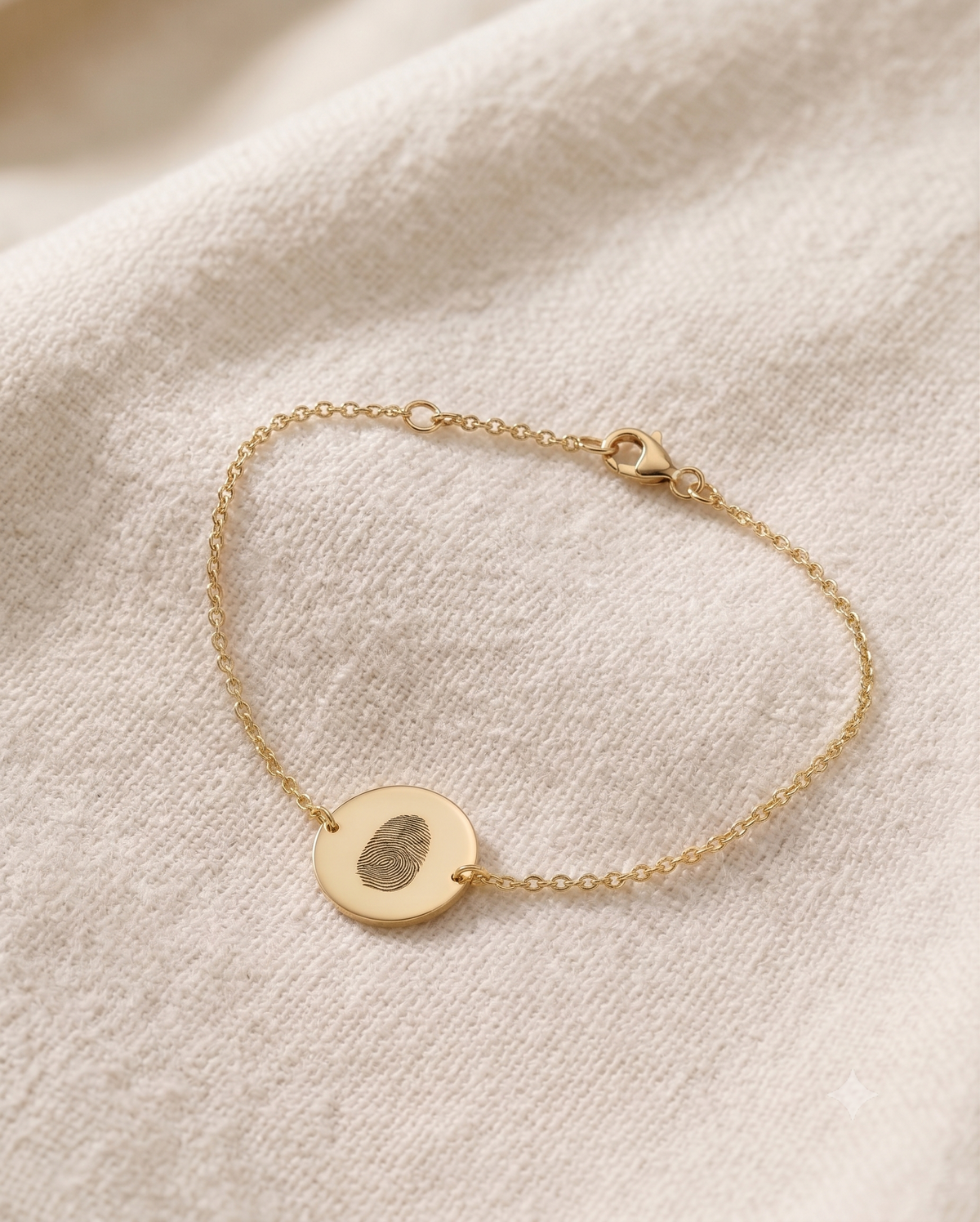 Chiara Gold Bracelet with fingerprint engraving