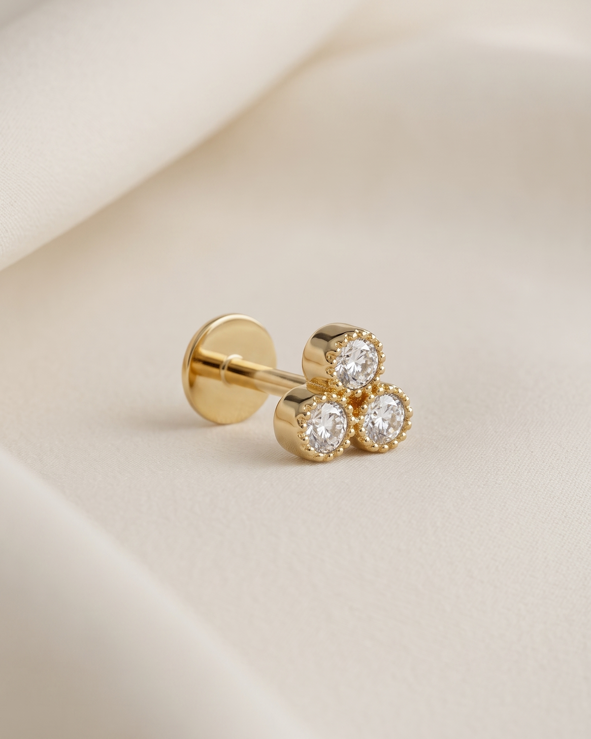 Henrietta Piercing Earring white Diamonds