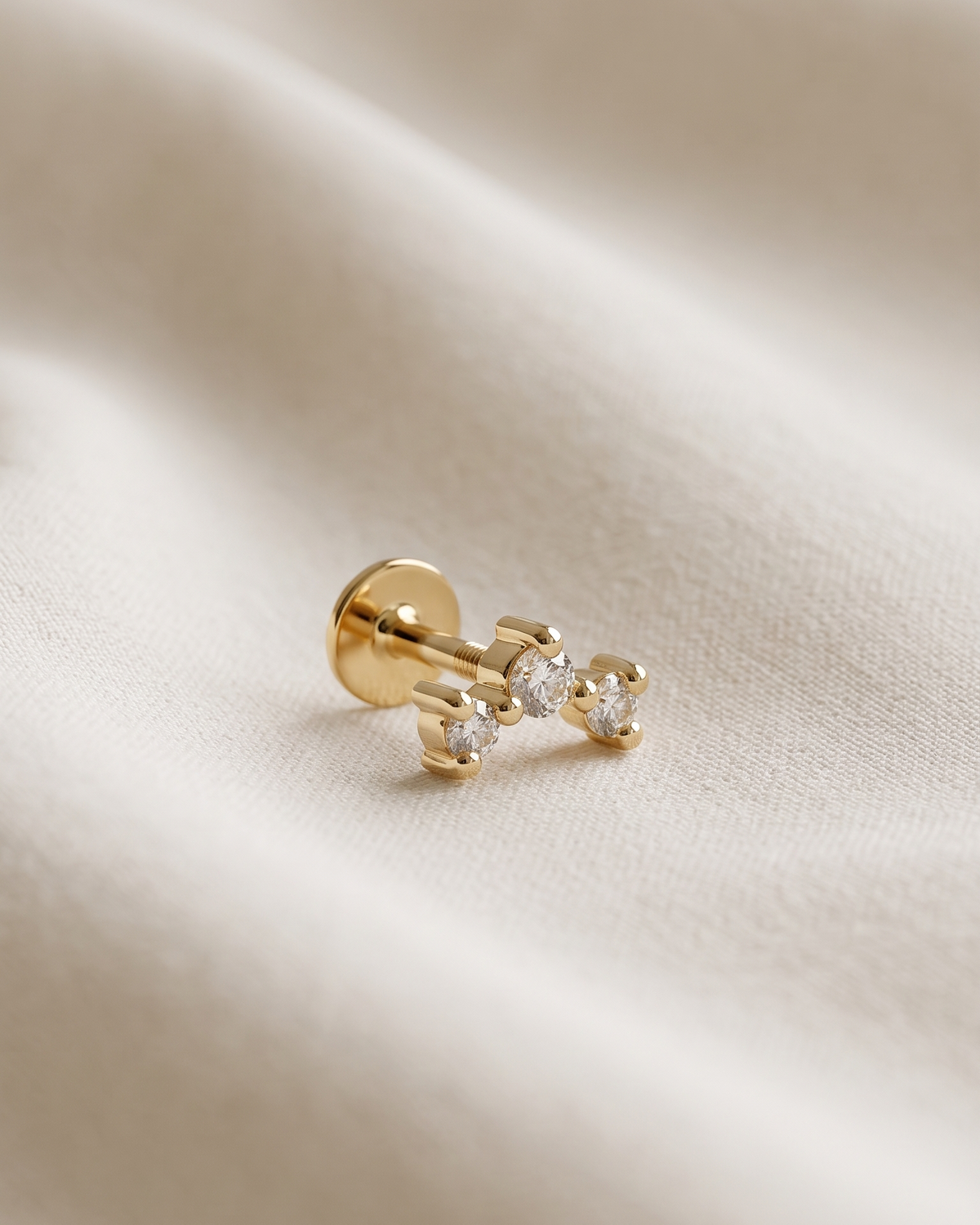 Frida Piercing Earring With White Diamonds