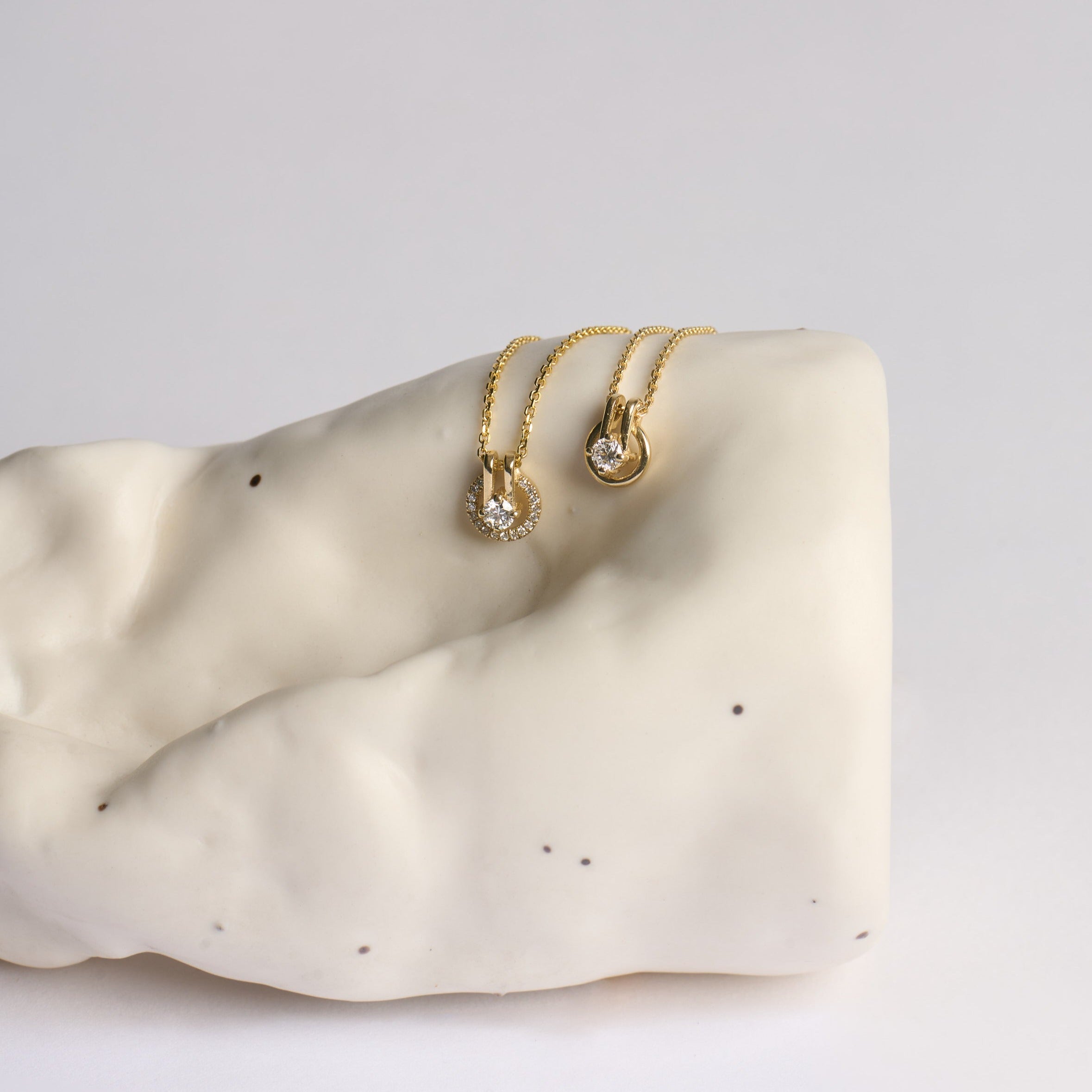 Necklace 02 - White Diamond