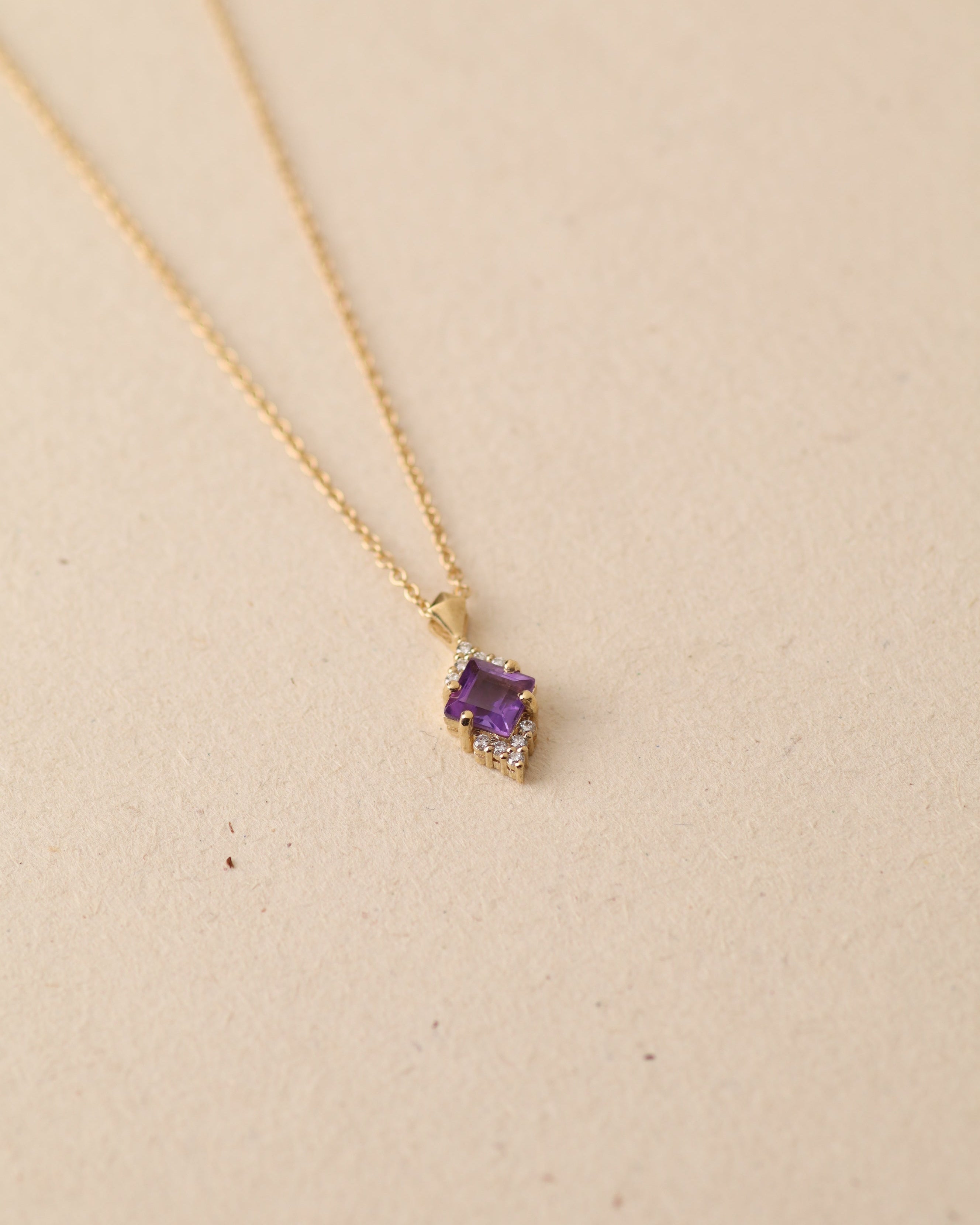 Juliette Necklace With Diamonds and Amethyst