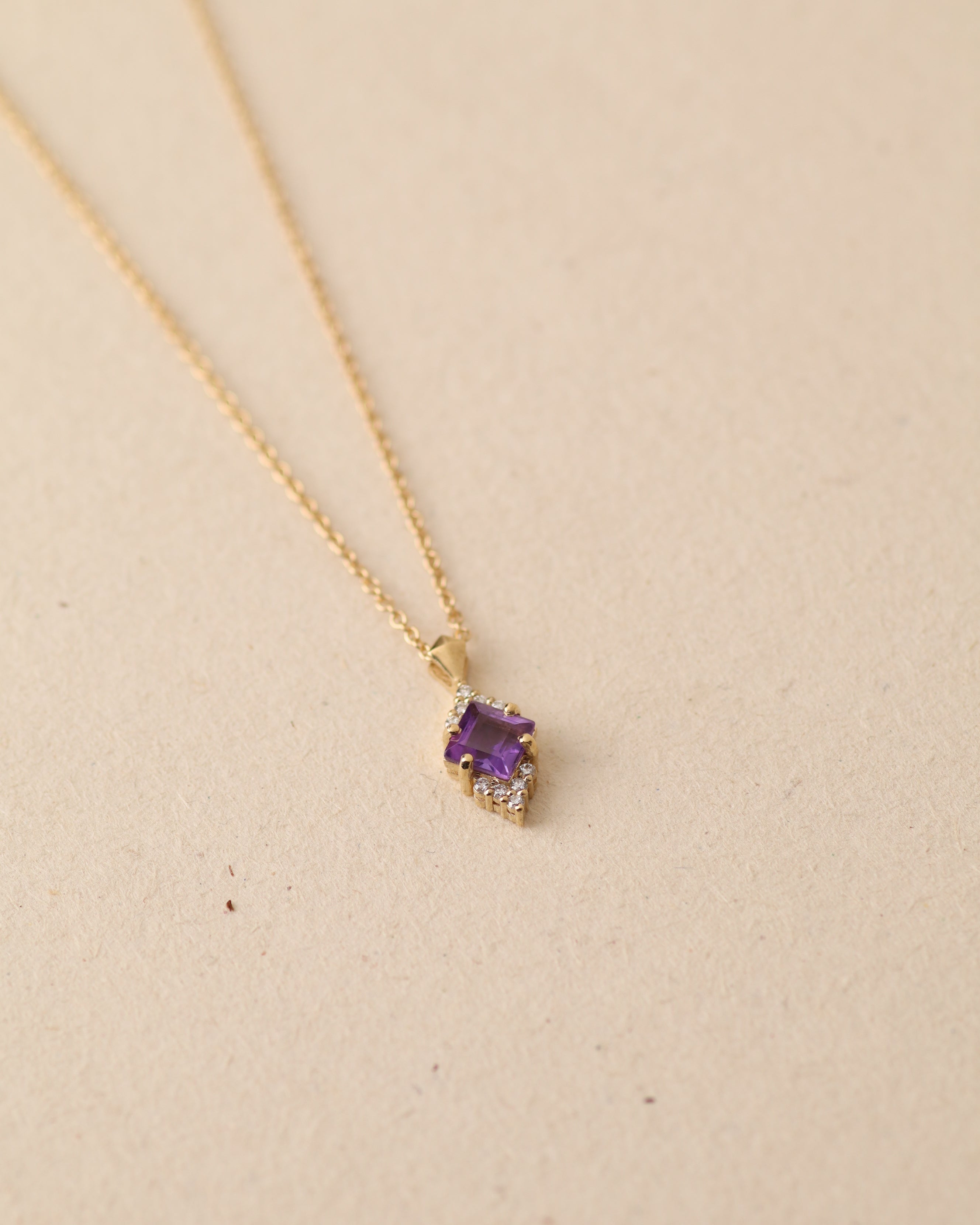 Juliette Necklace With Diamonds and Amethyst