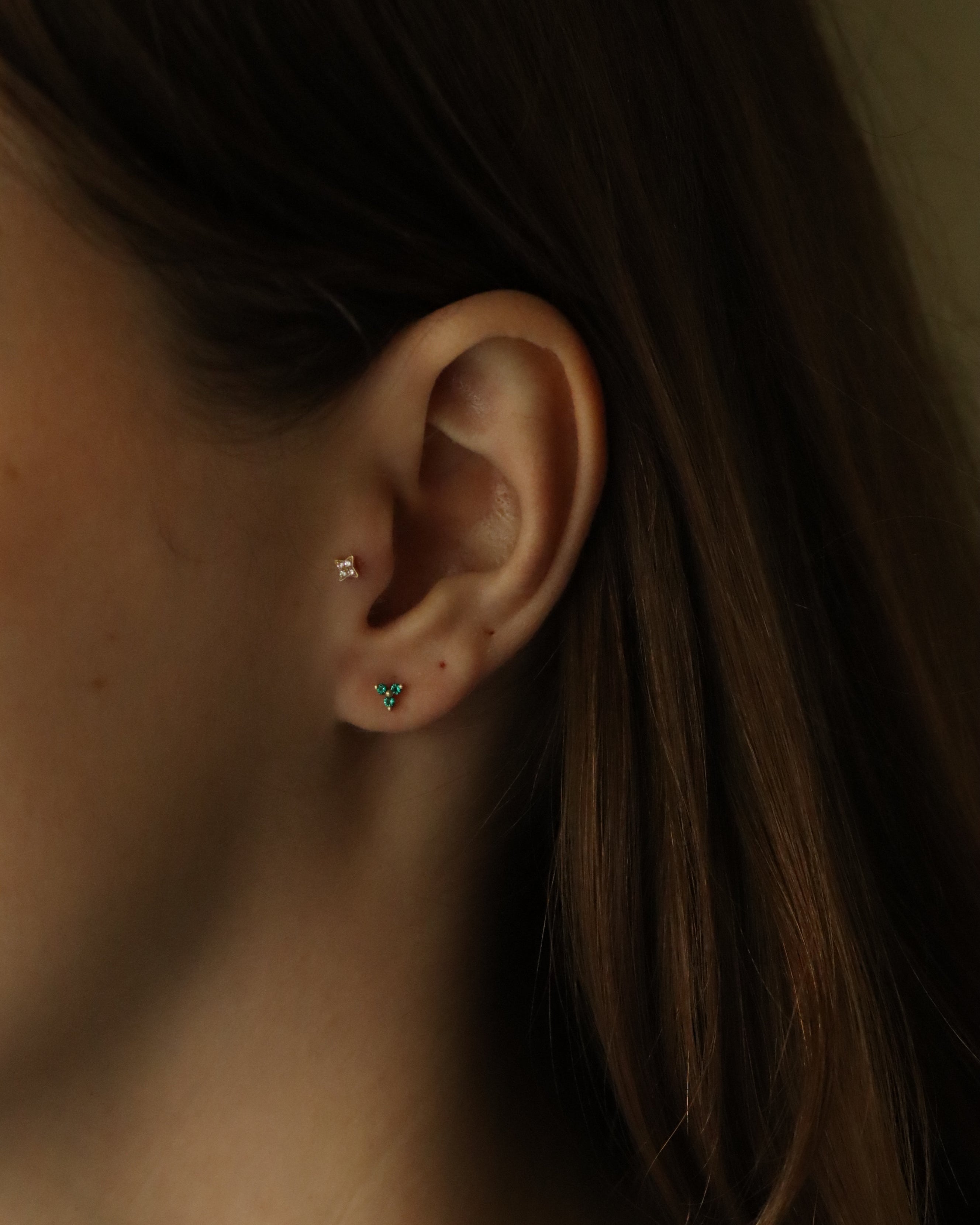 Mini Grace Earring With Emerald