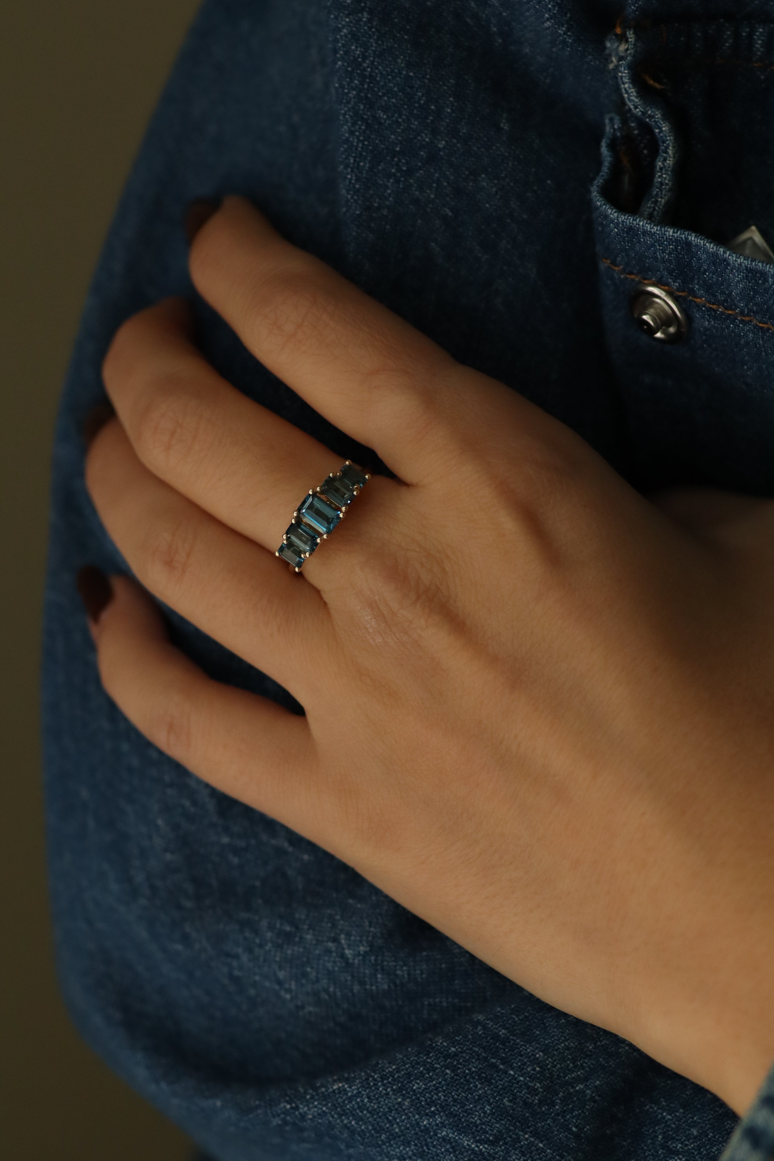 Alexandrina Gold Ring With blue topaz