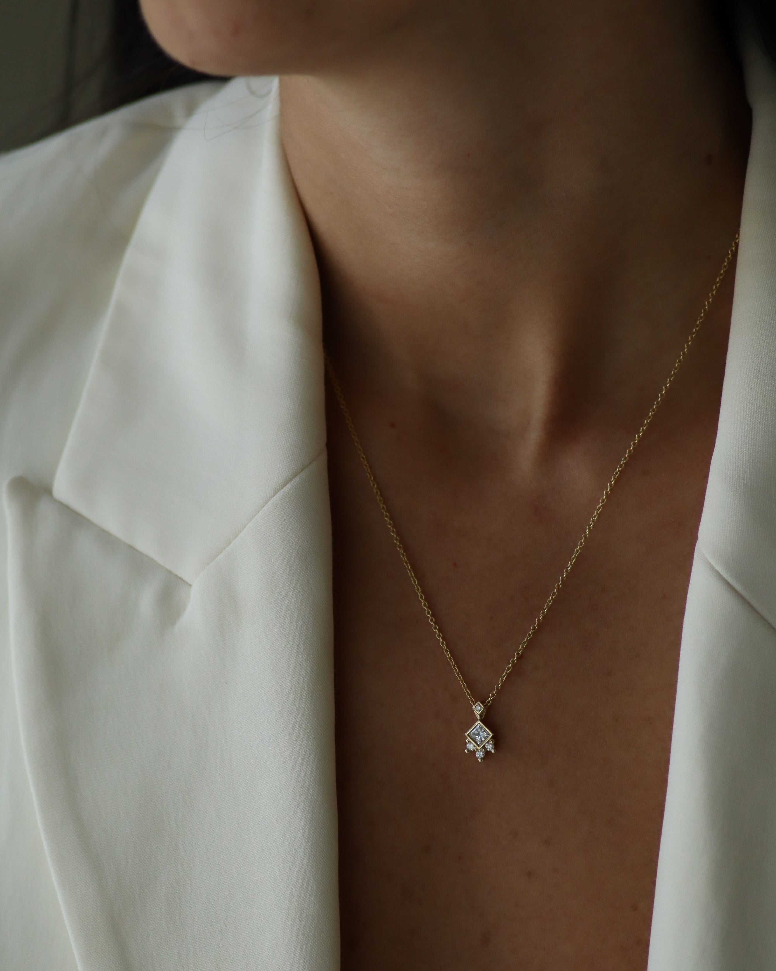 Veronica Necklace With Diamonds