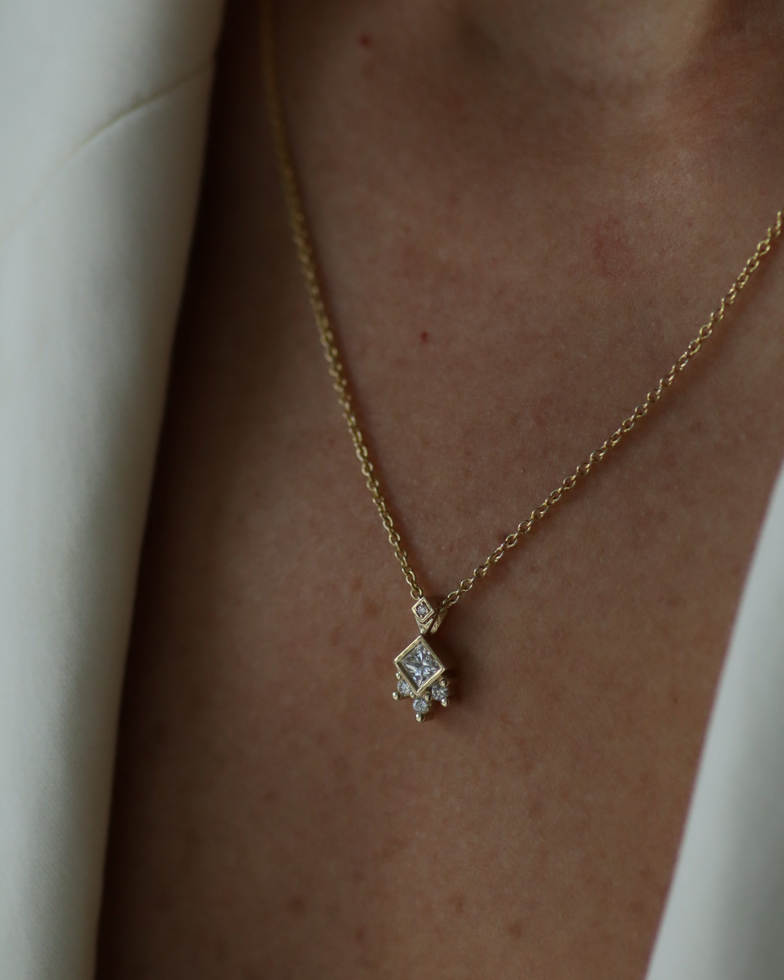 Veronica Necklace With Diamonds
