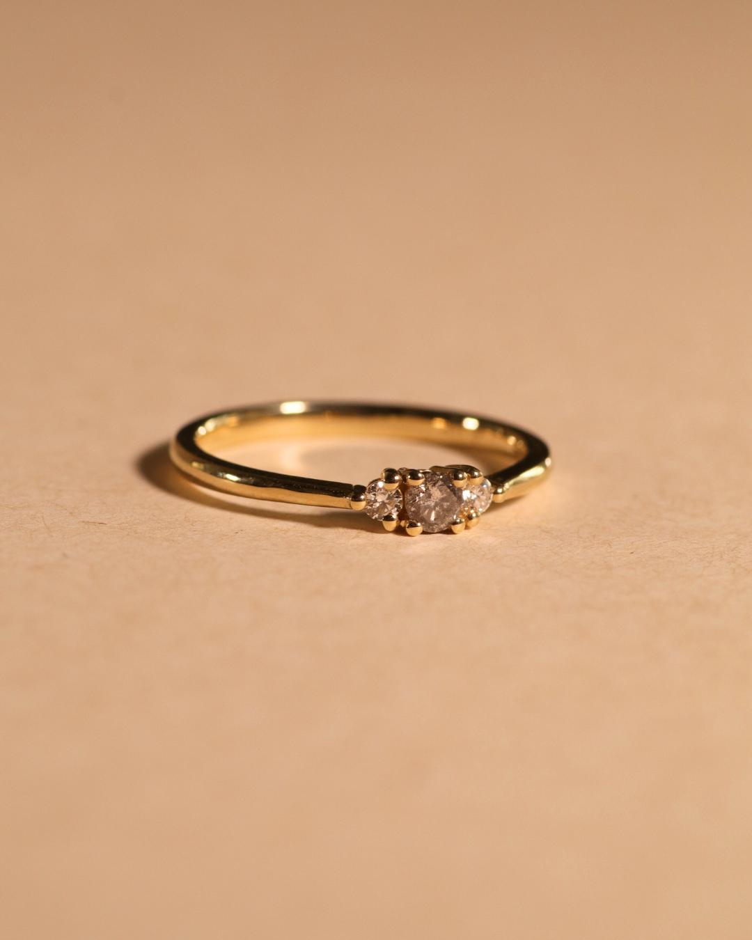 Audrey Ring White & Grey 3 mm Diamond