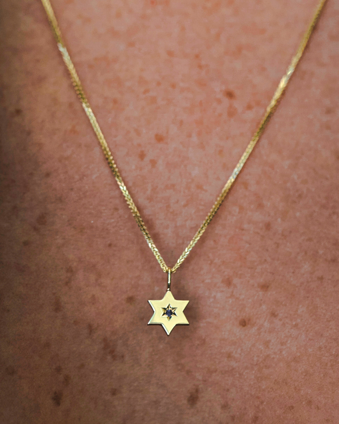 The Gaza envelope Shield Star Of David Gold pendant Sapphire