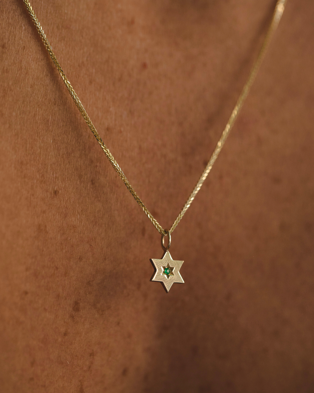 The Gaza envelope Shield Star Of David Gold pendant Emerald