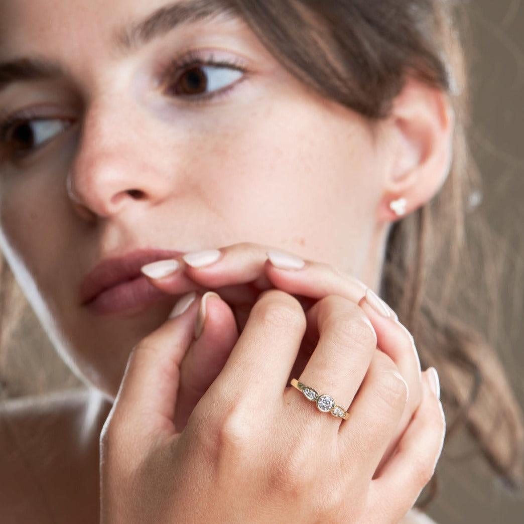 Heleni Gold Ring 4mm White Diamond