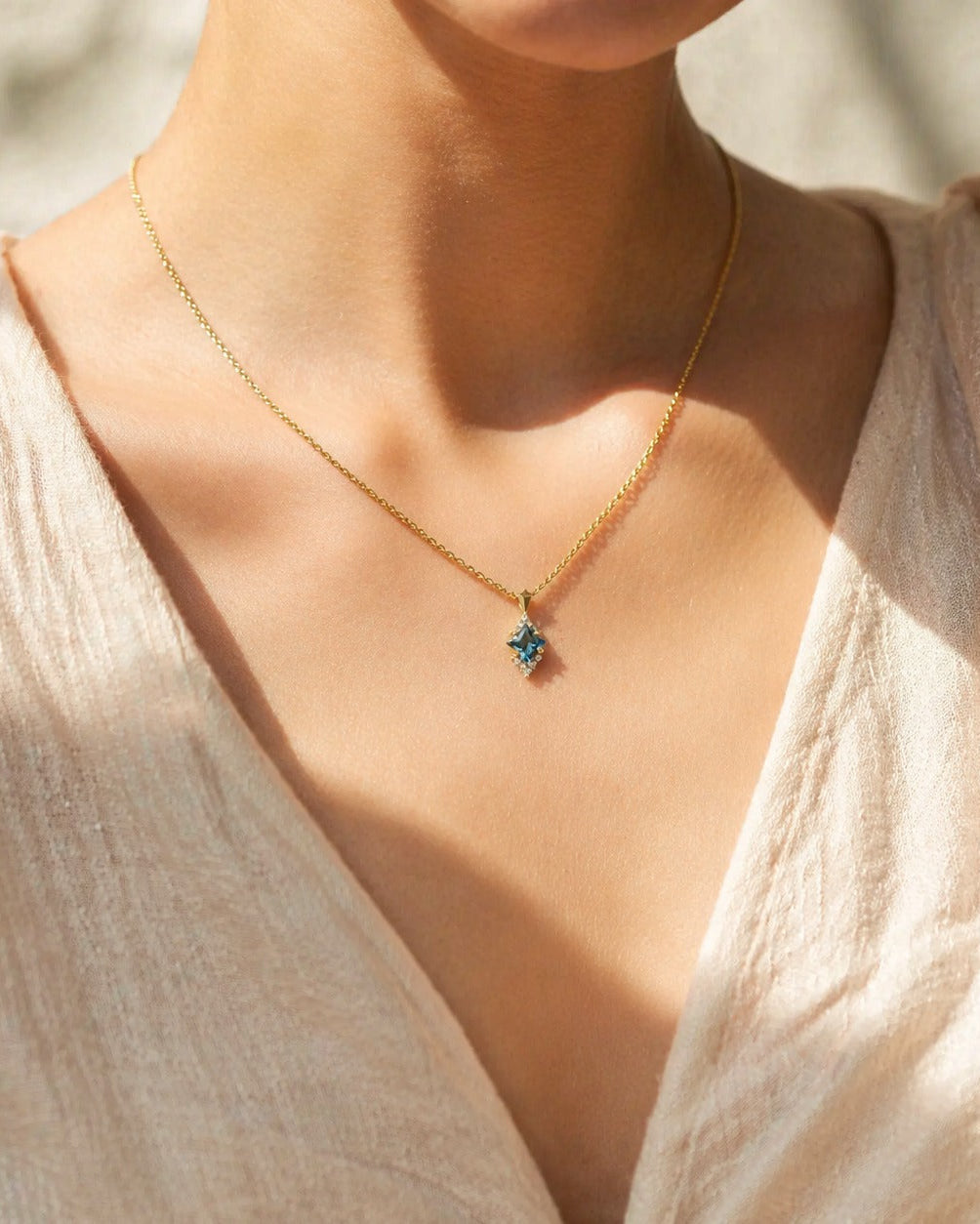 Juliette Necklace With Diamonds and Blue Topaz