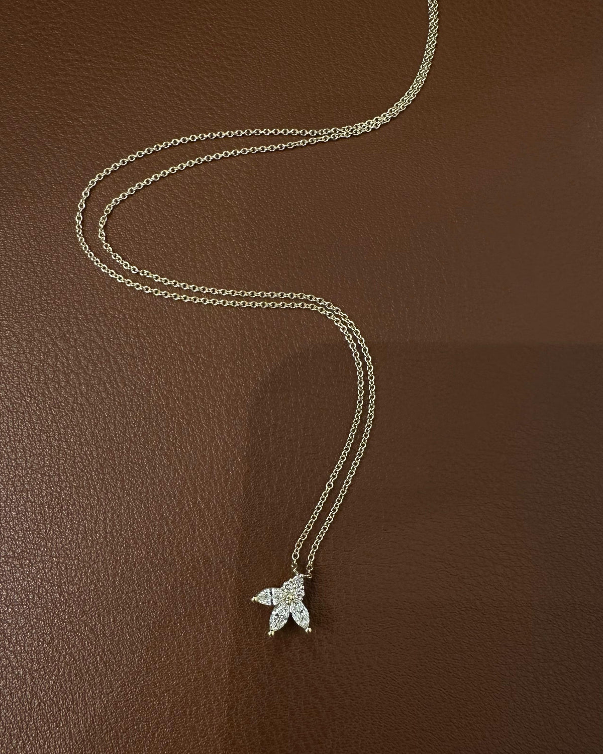Jeanne Poisson Necklace White Diamonds